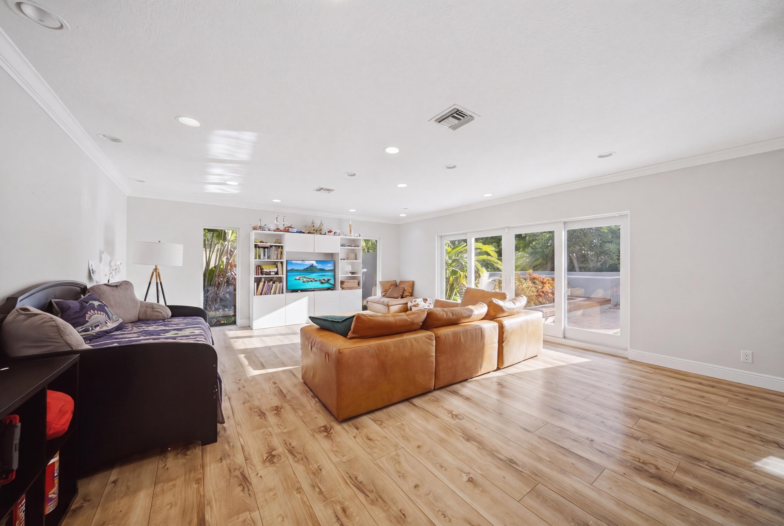 4351 NW 101ST Drive