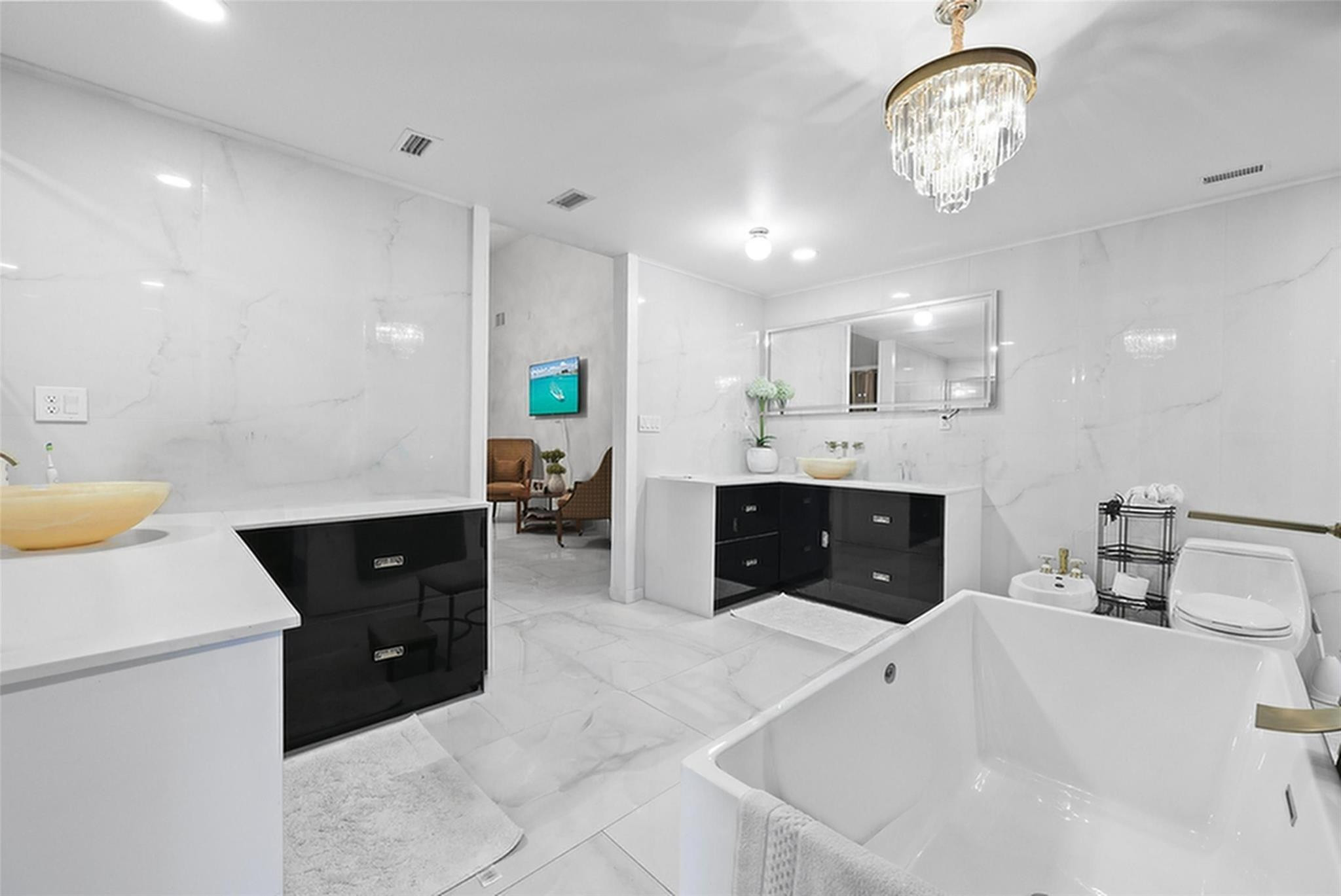 4131 NW 99TH Avenue