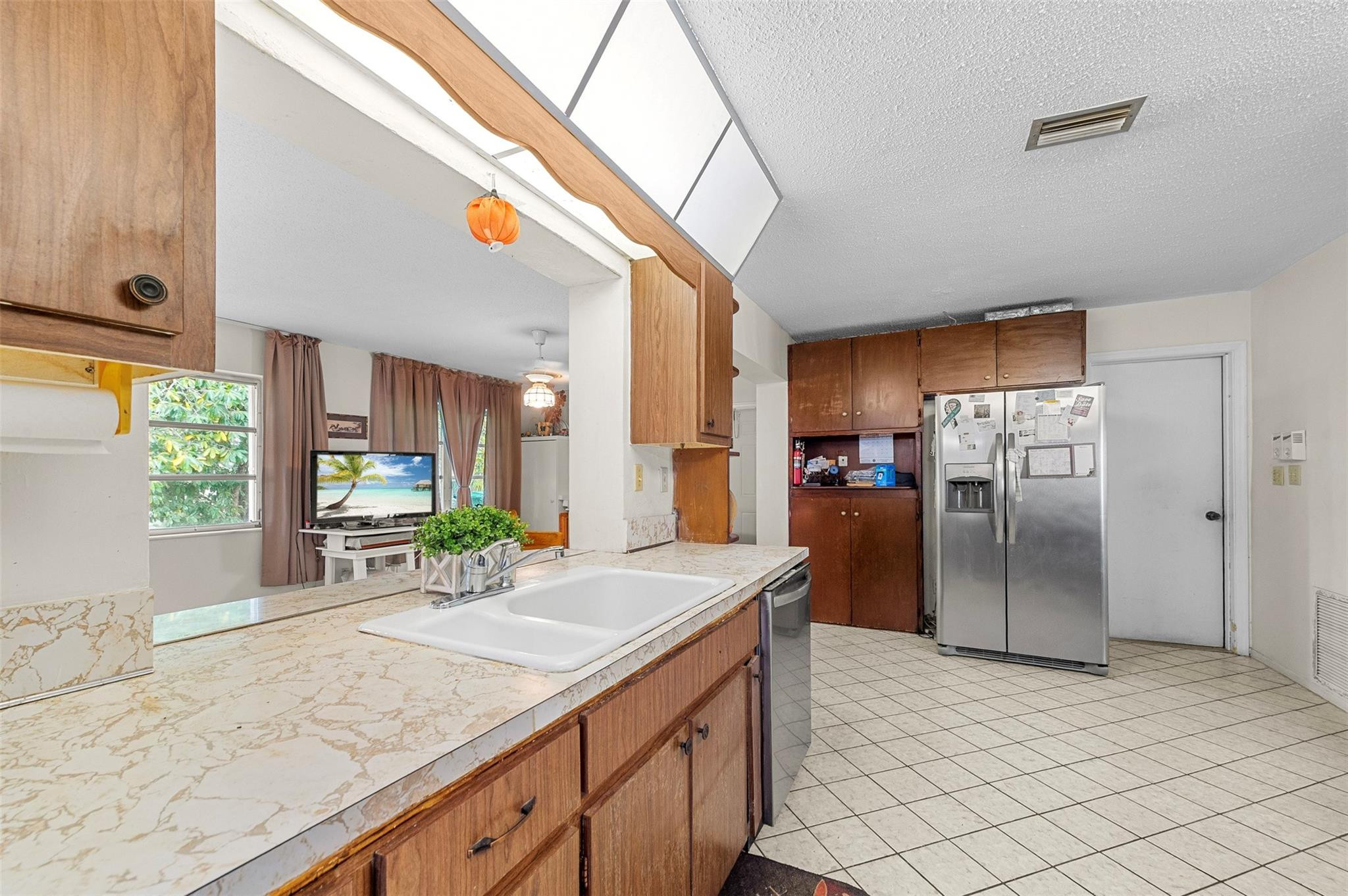 8604 NW 57TH Court