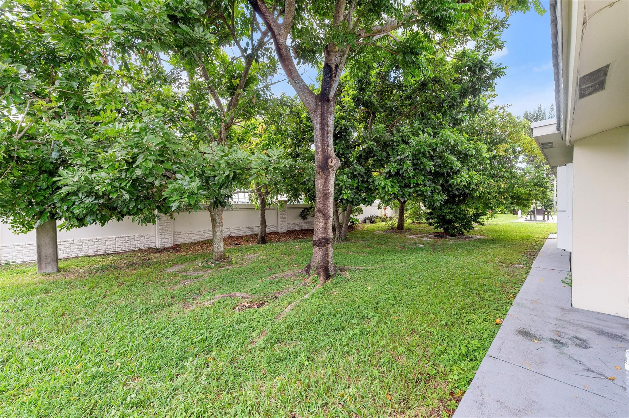 8604 NW 57TH Court