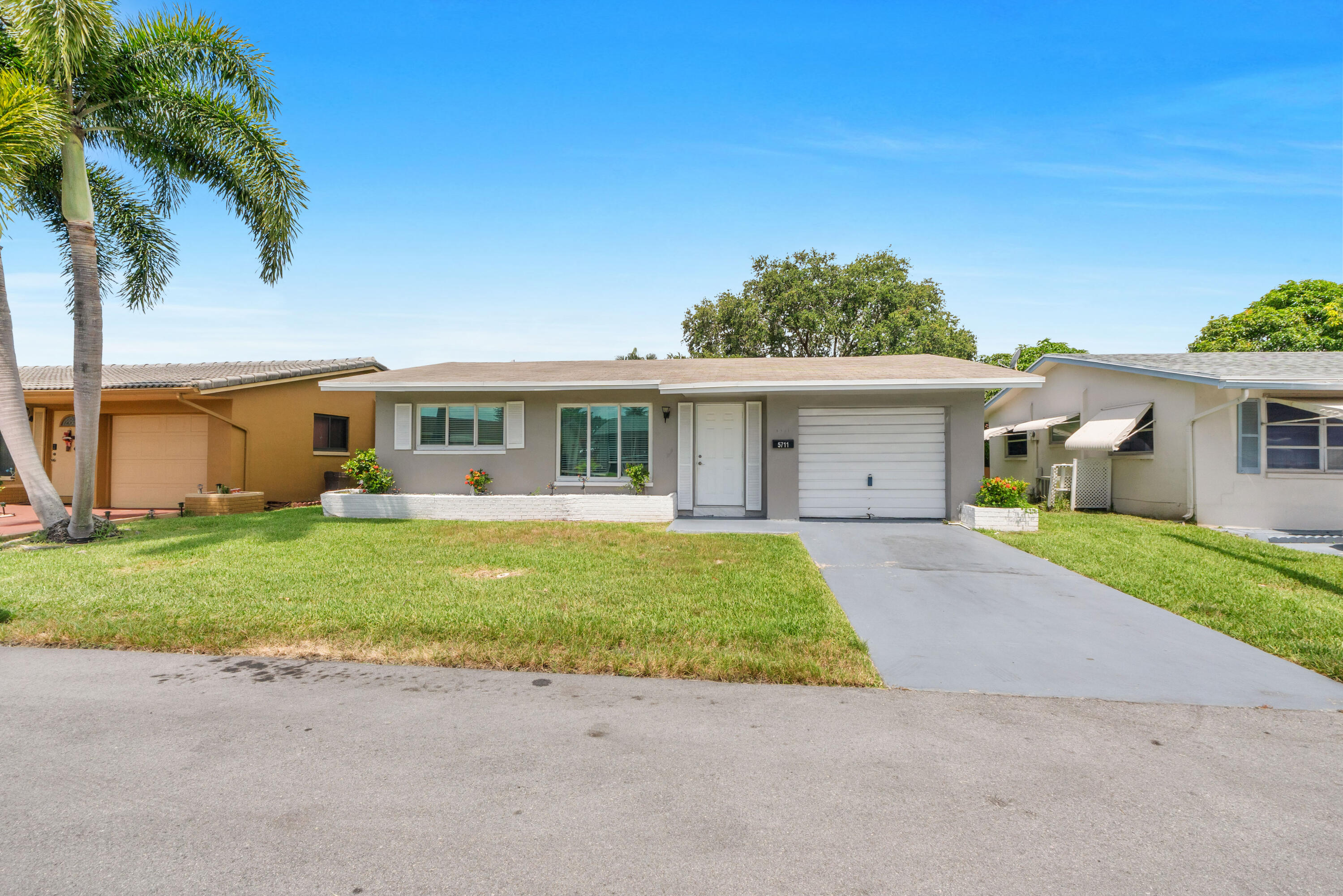 5711 NW 65TH Way