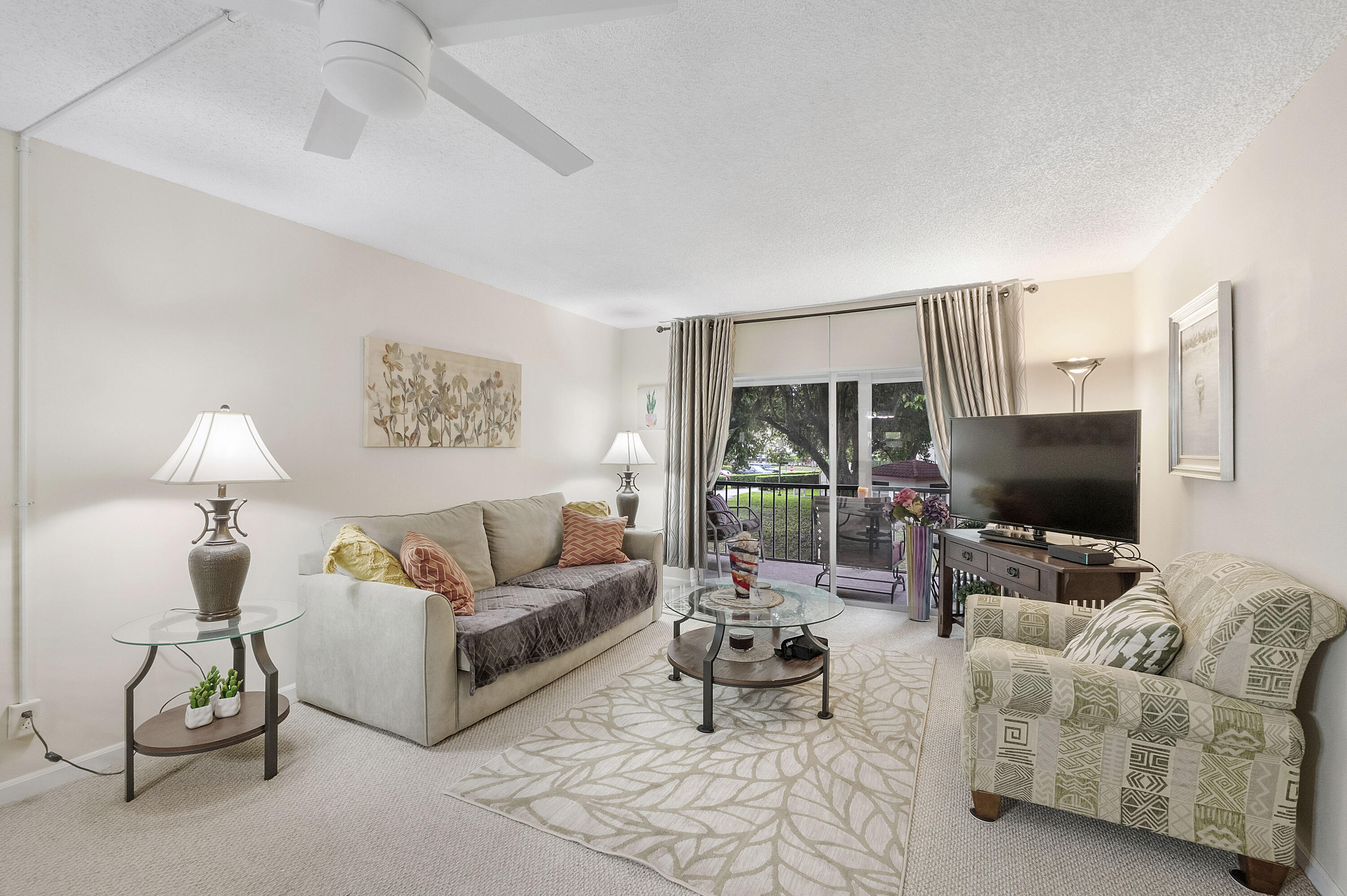 8990 S Hollybrook Boulevard 209
