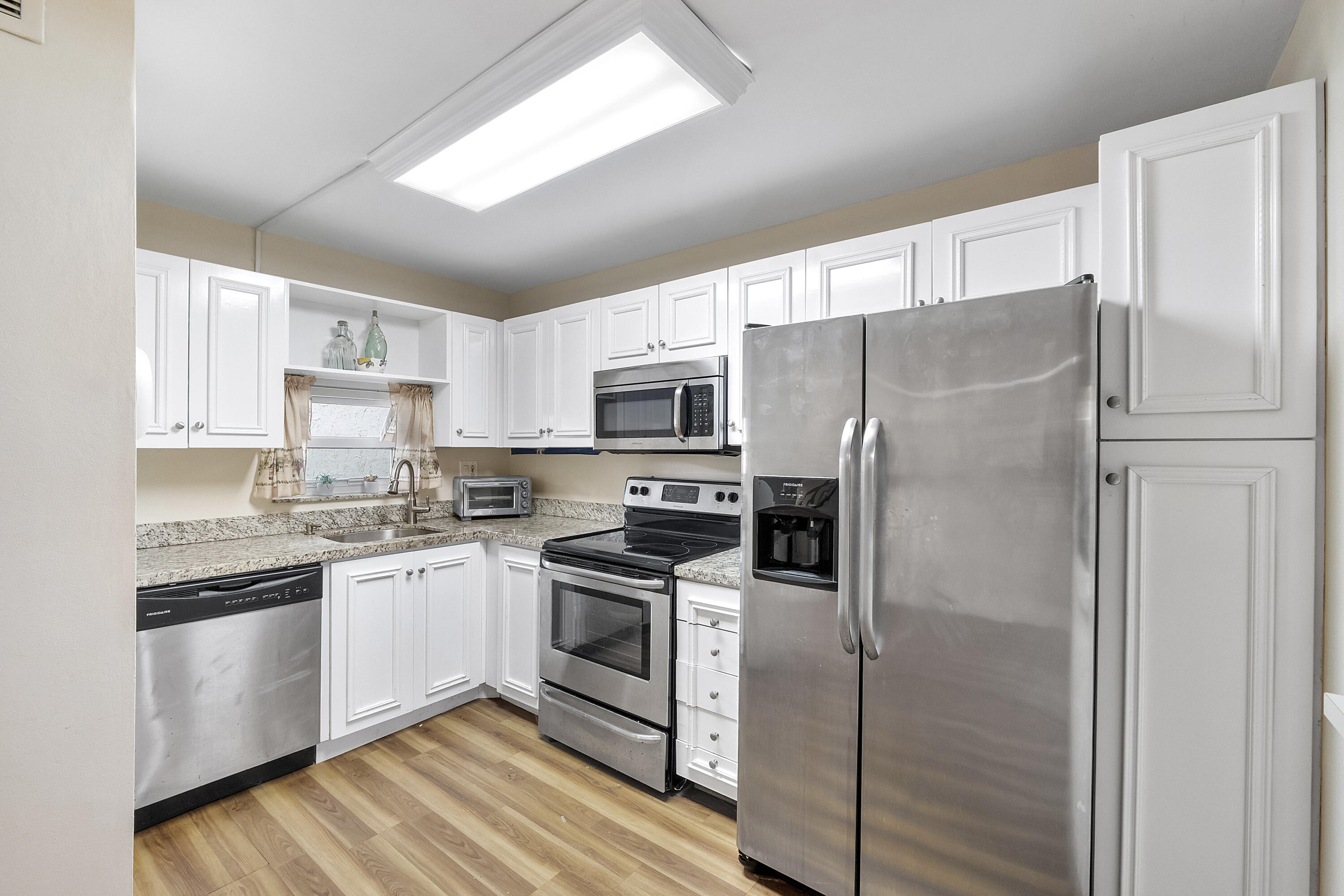 8990 S Hollybrook Boulevard 209