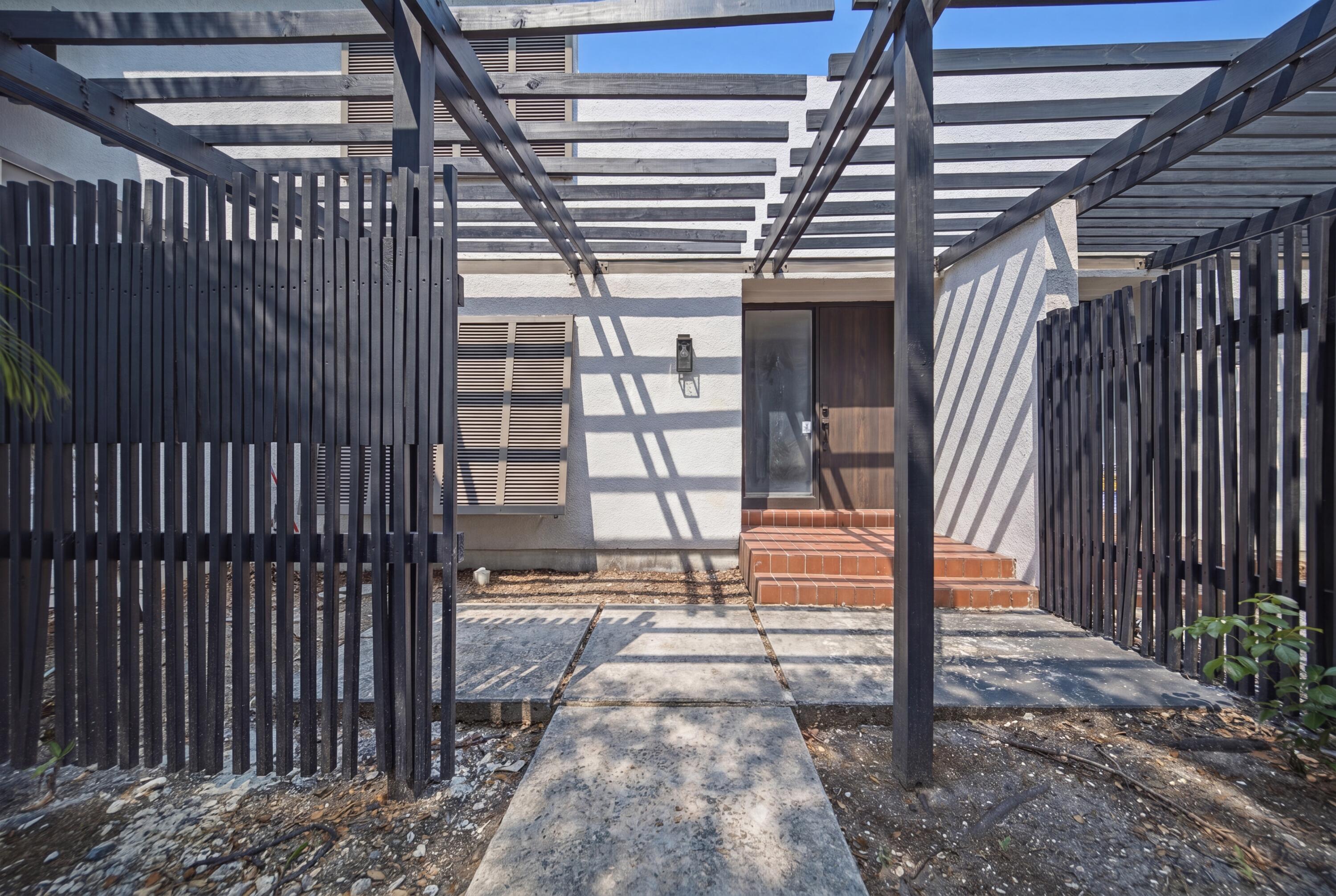 1391 E GOLFVIEW Drive 1391
