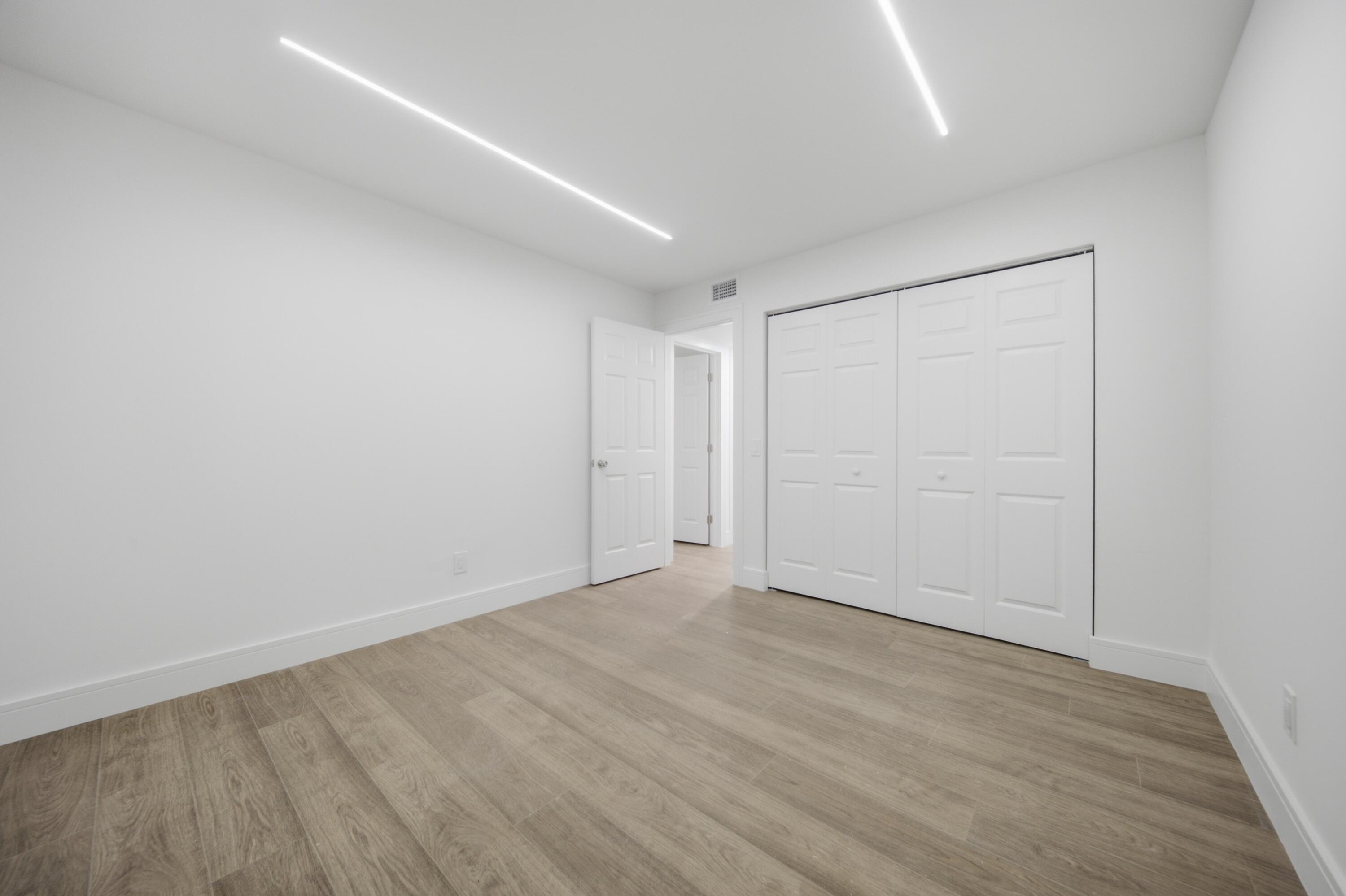 1391 E GOLFVIEW Drive 1391