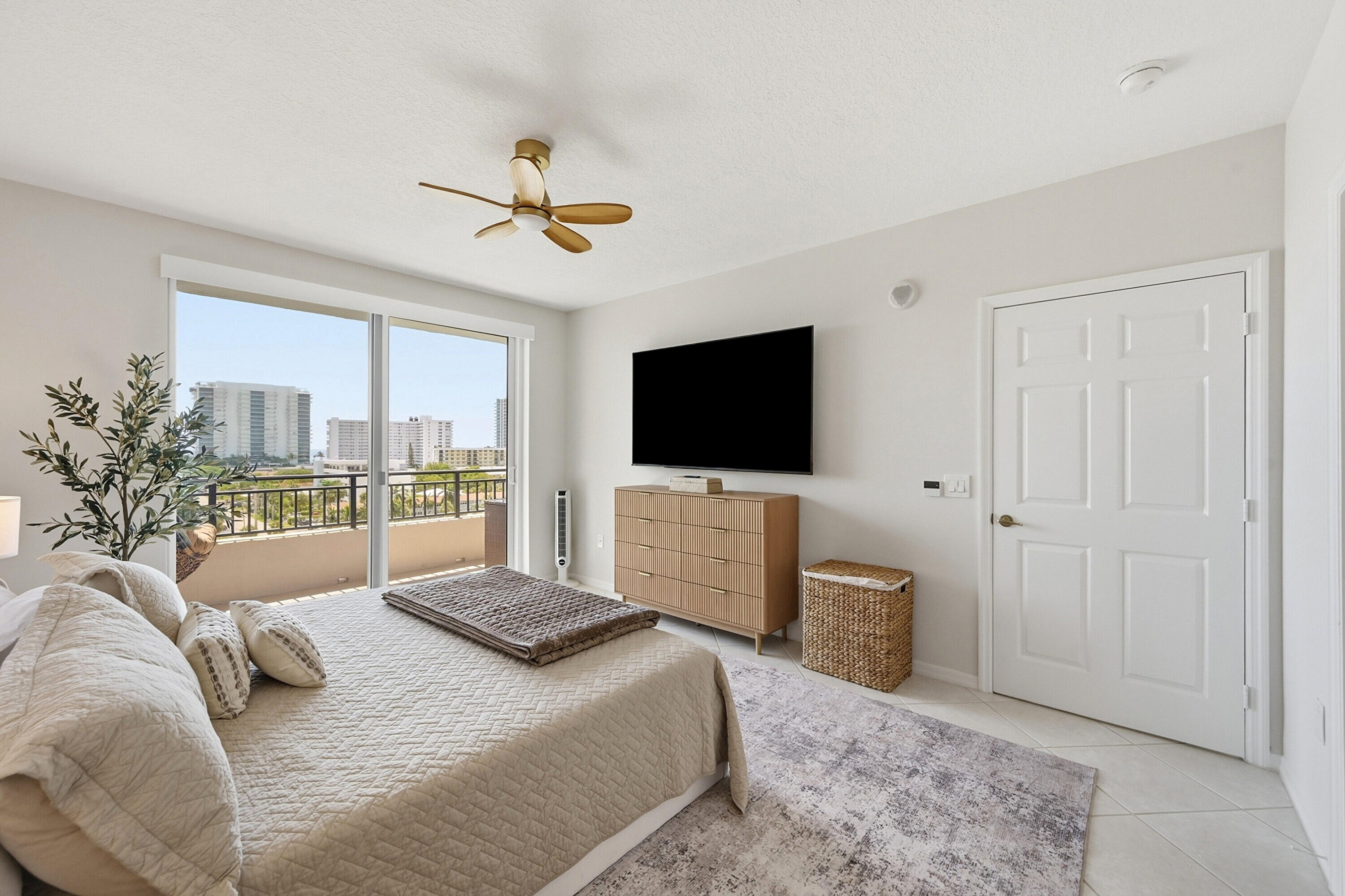 2880 NE 14th Street Causeway 804