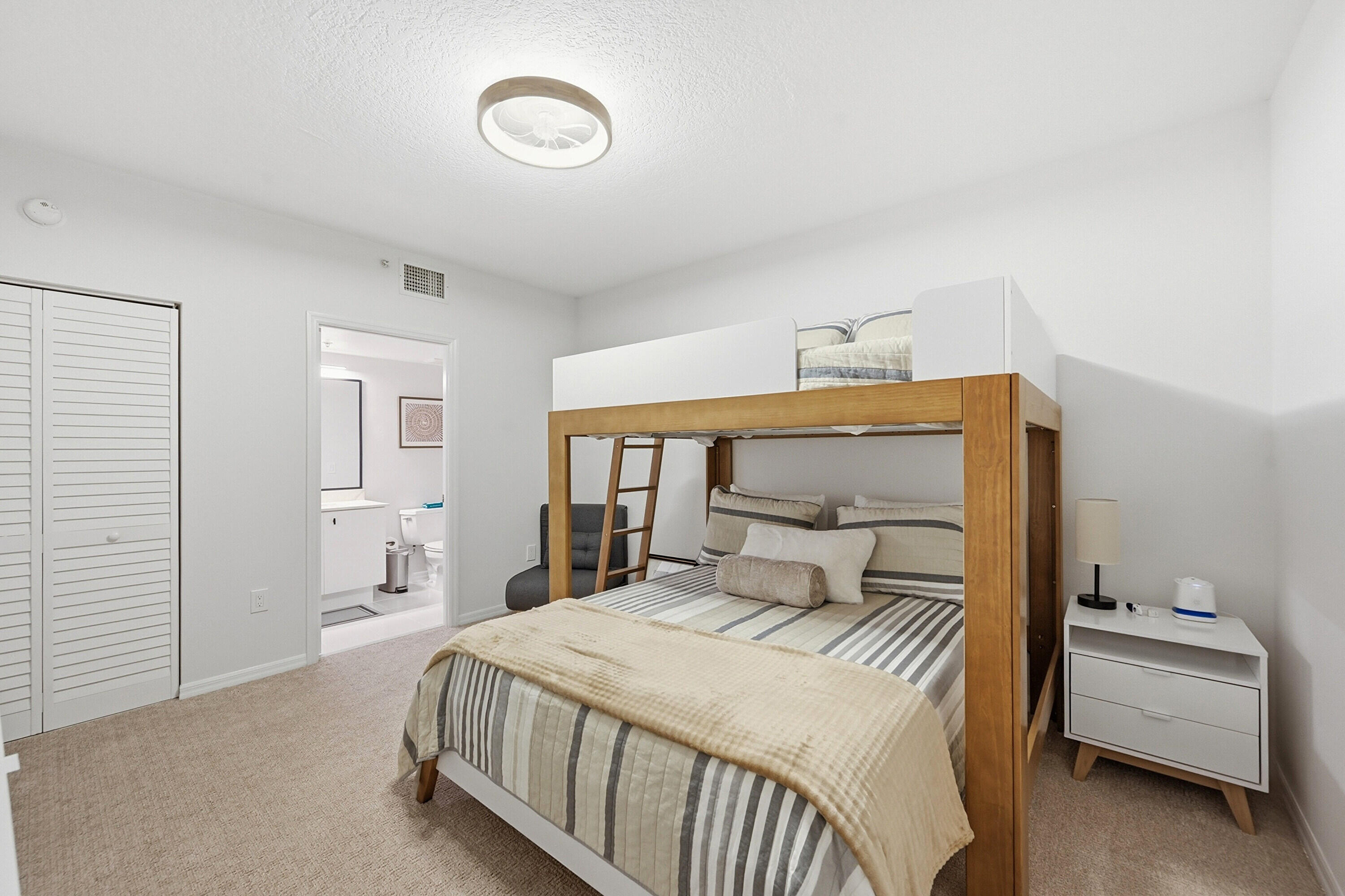 2880 NE 14th Street Causeway 804