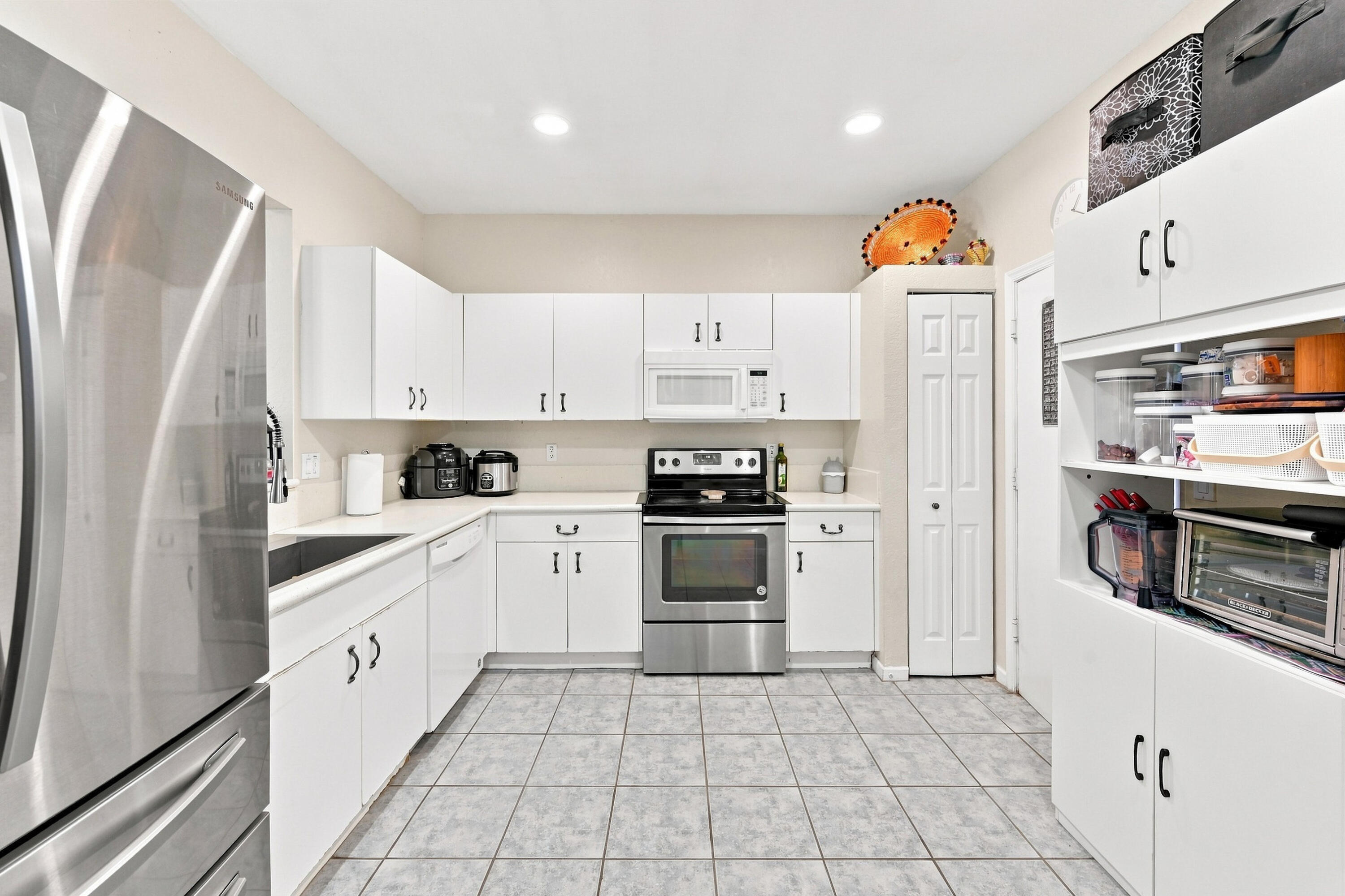 5477 NW 90th Terrace