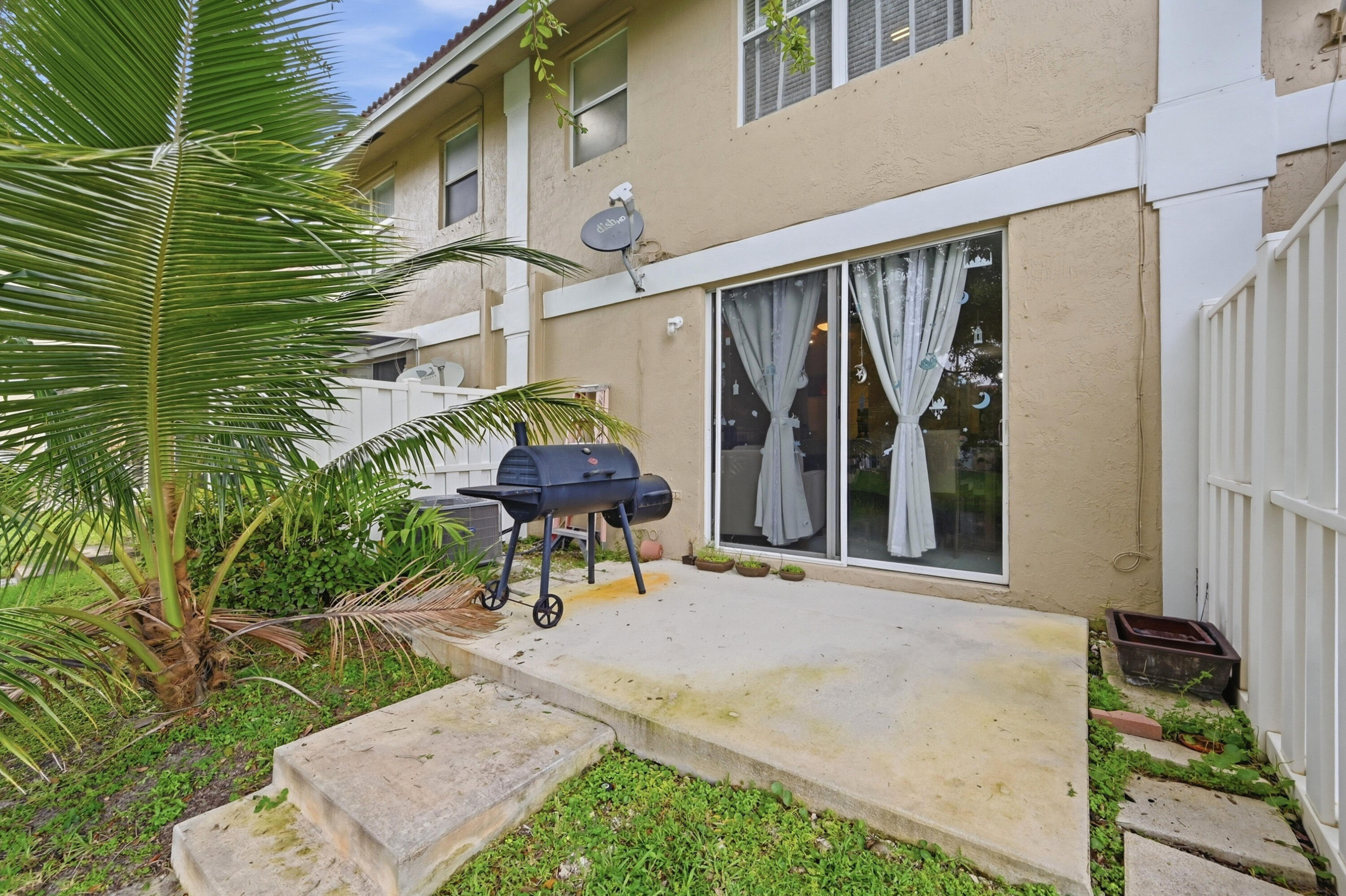 5477 NW 90th Terrace