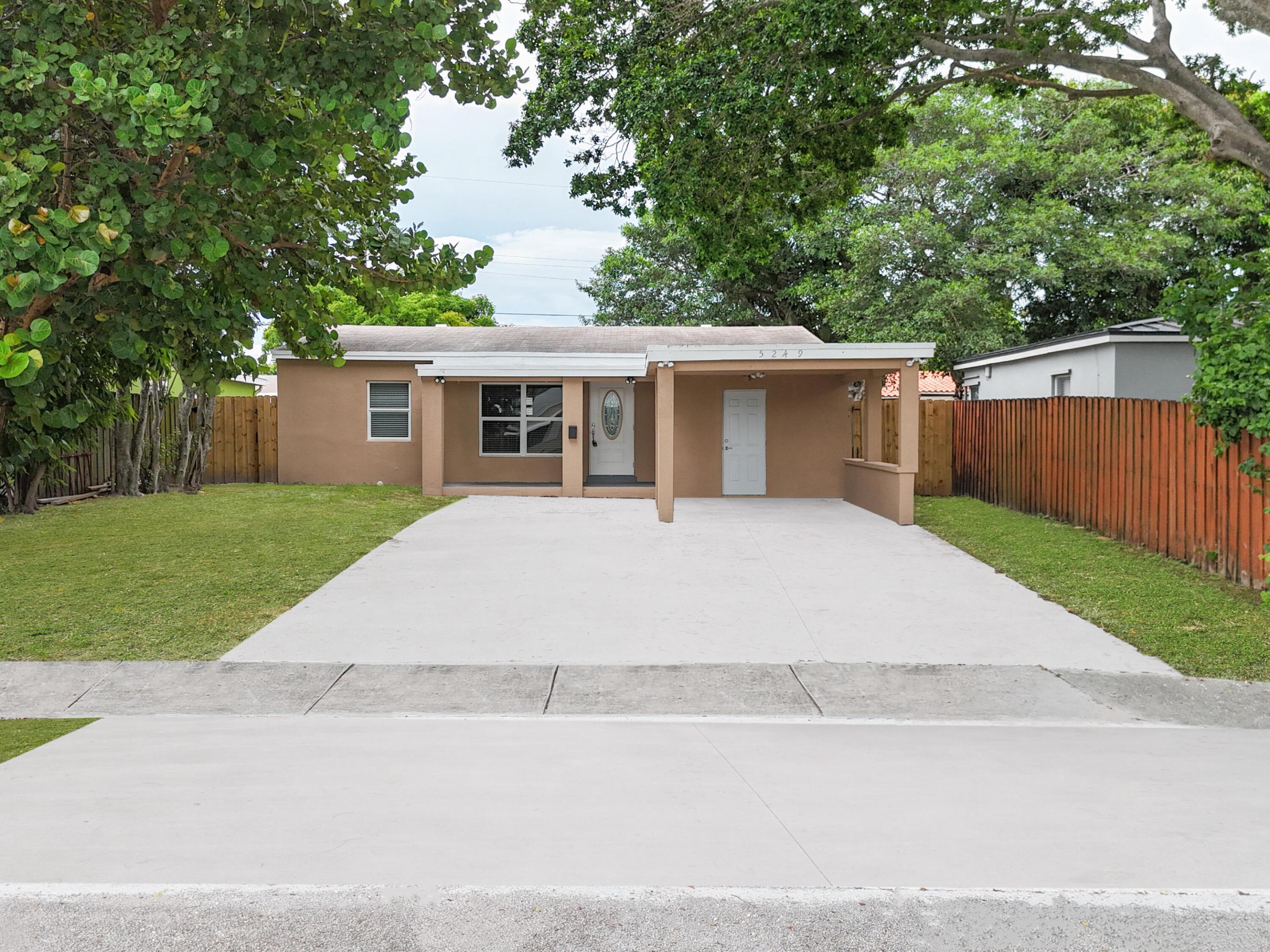 5249 NE 4TH Terrace