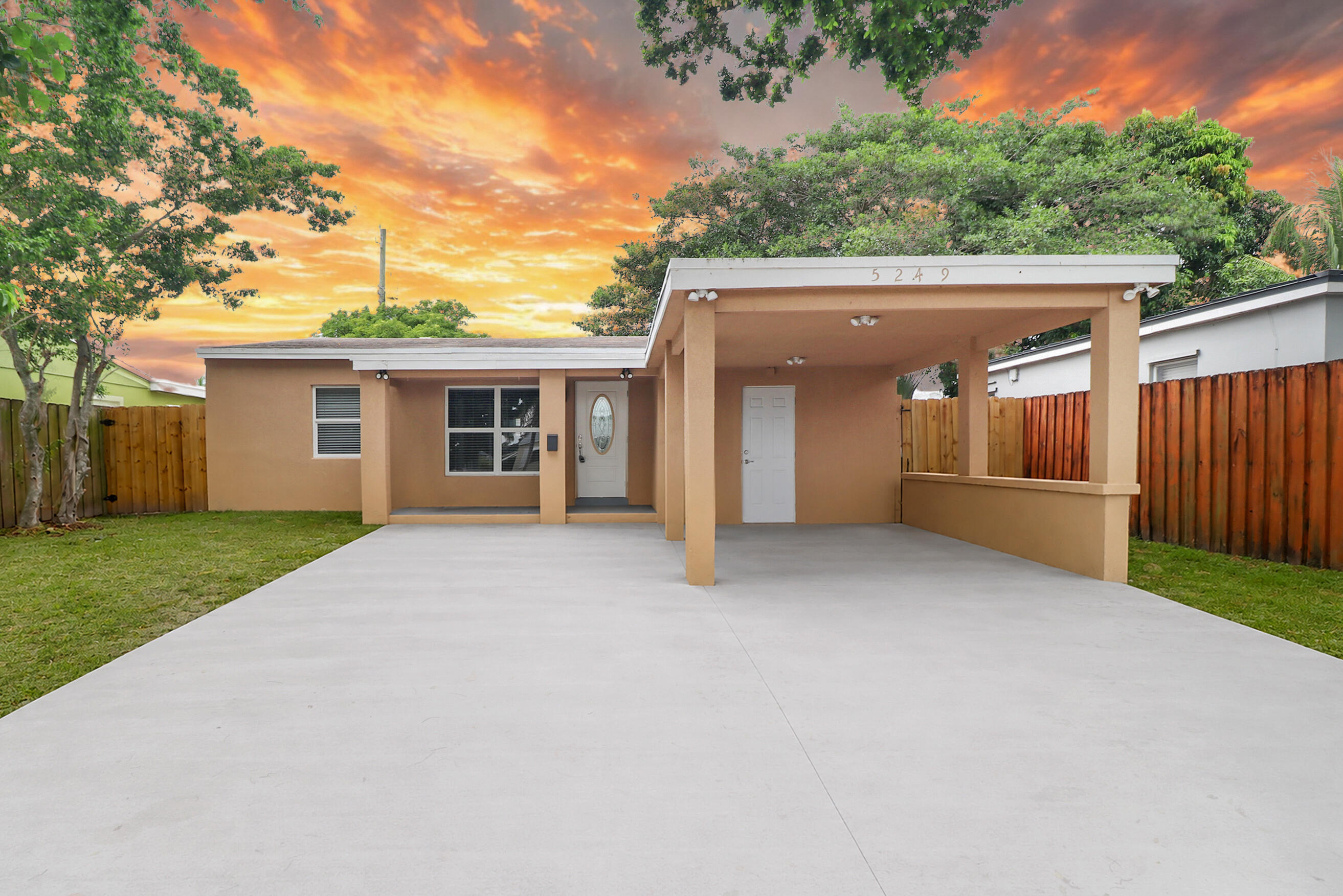 5249 NE 4TH Terrace