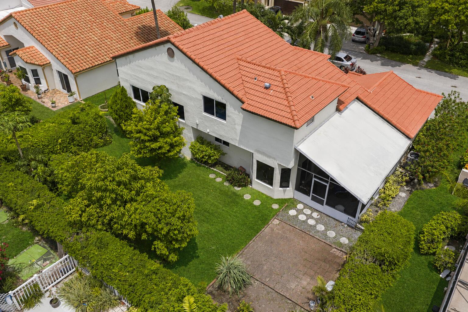 4734 NW 5TH Court