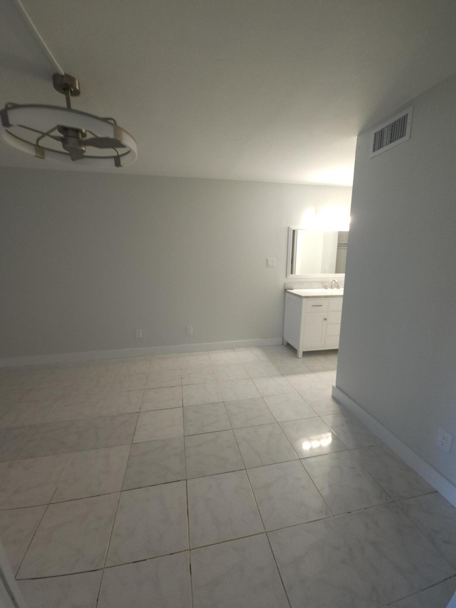 10035 WINDING LAKE Road 102