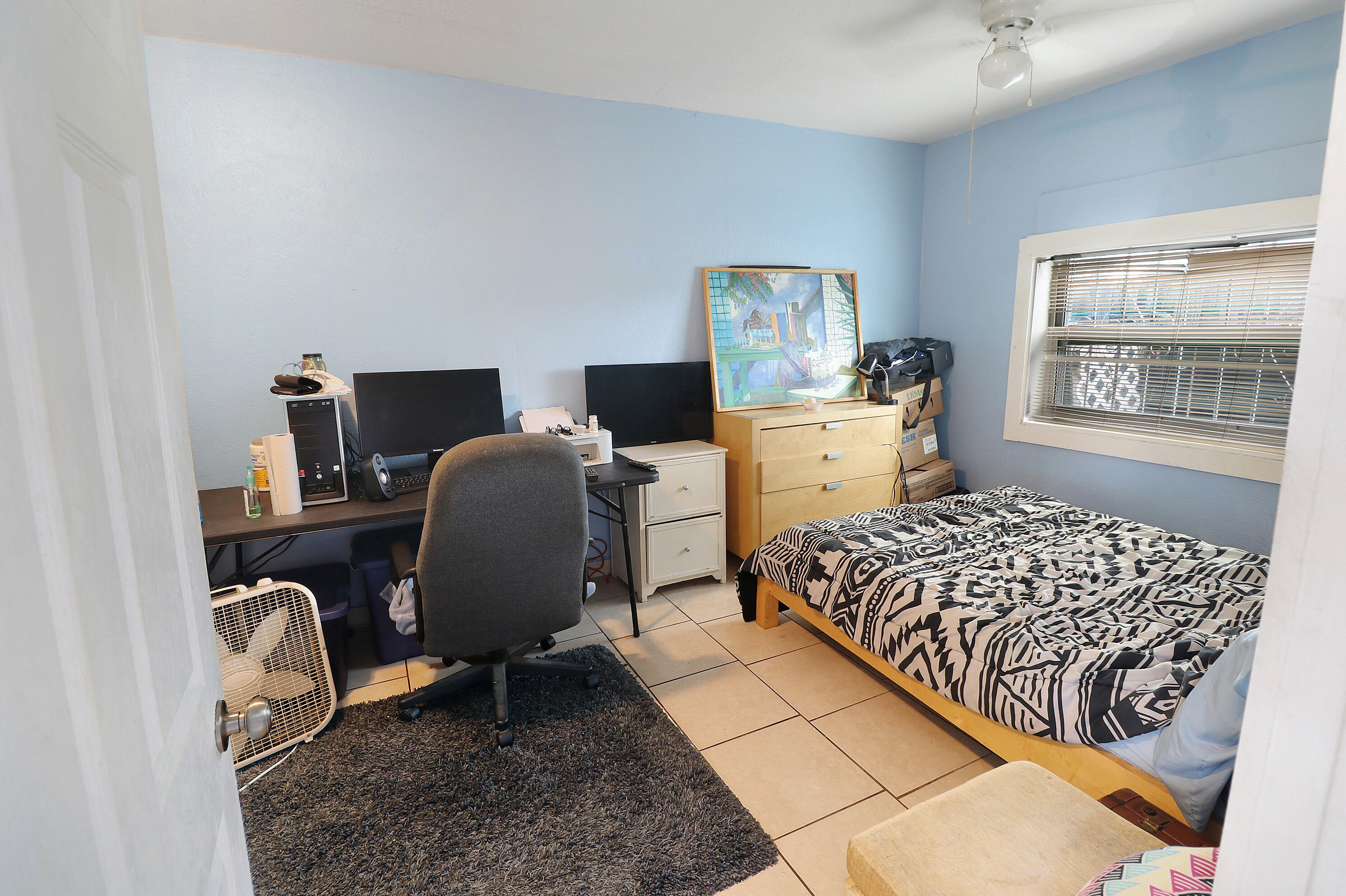 207 SW 4TH Street