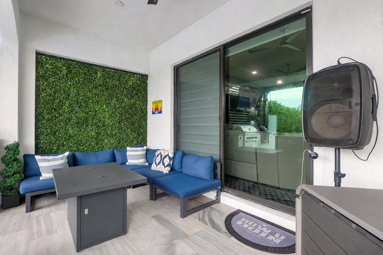 10733 AQUA Court
