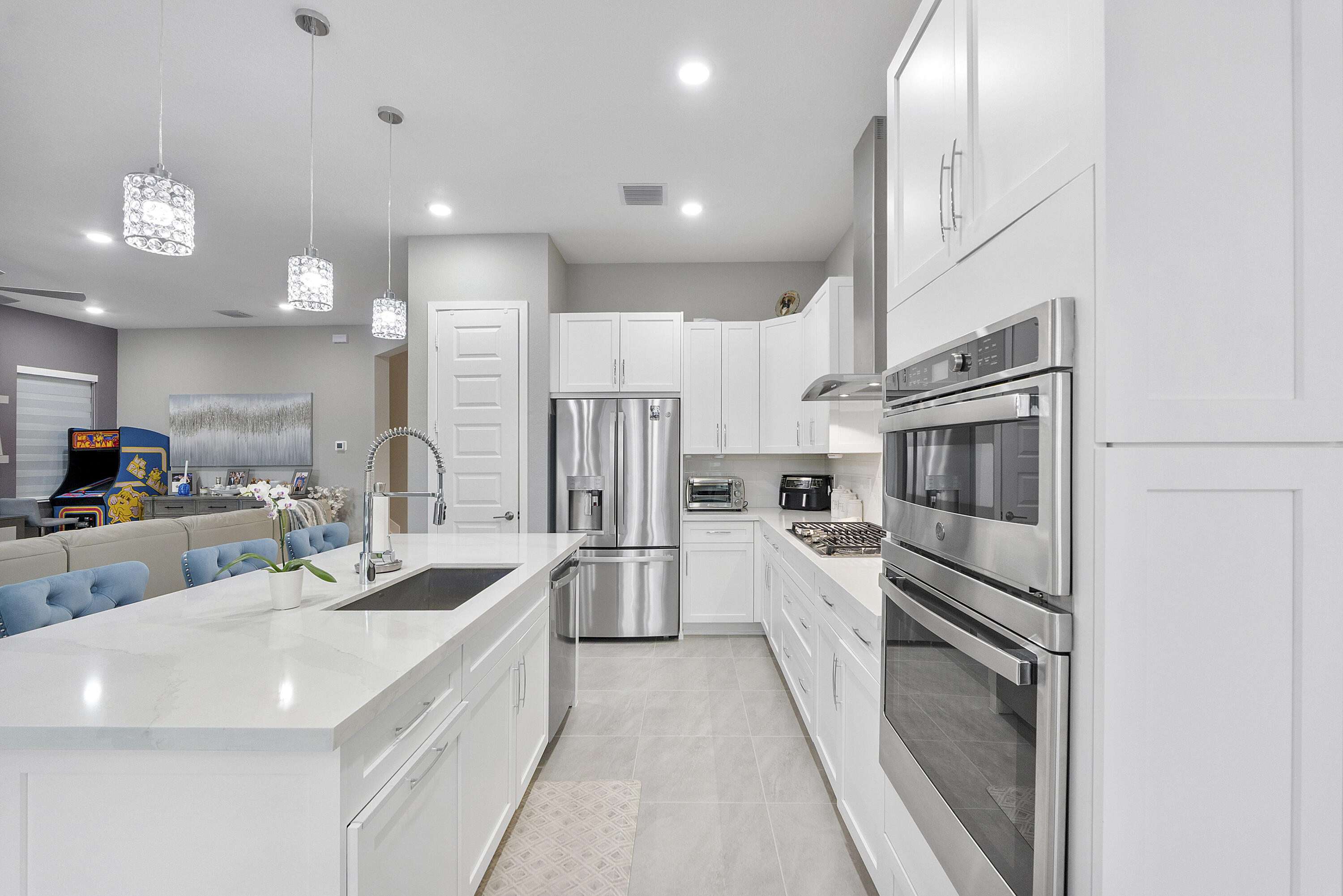 10733 AQUA Court