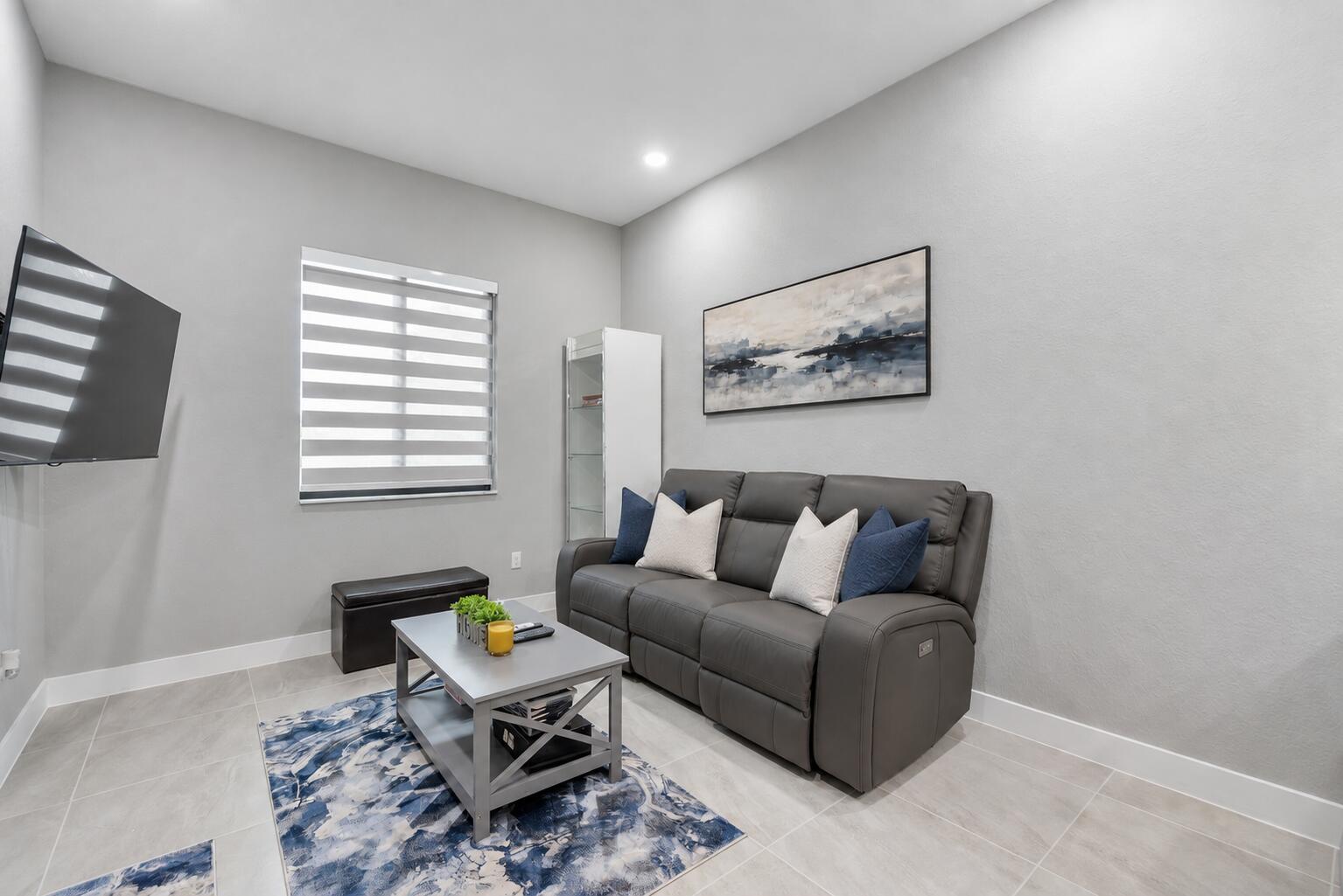 10733 AQUA Court