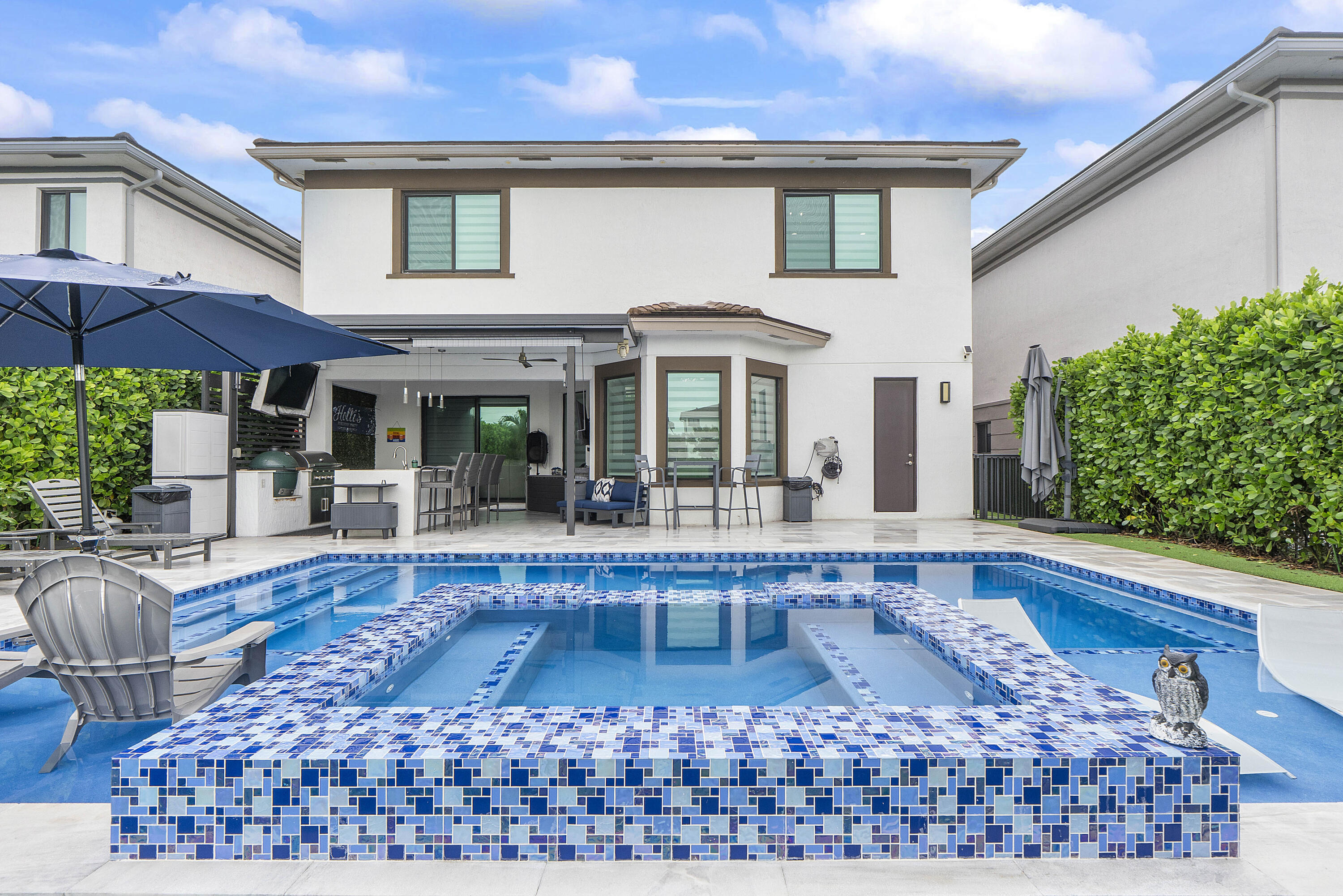 10733 AQUA Court