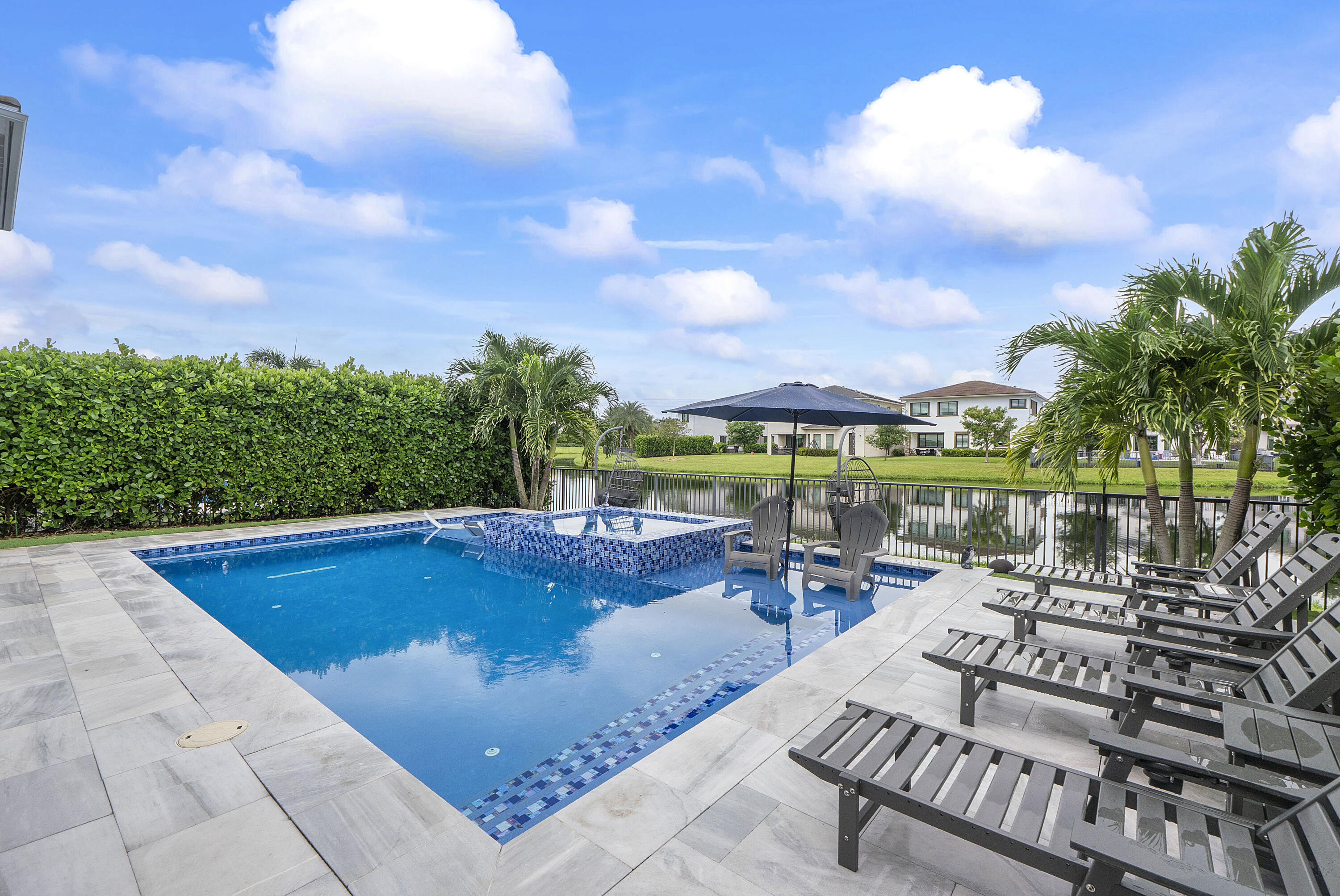 10733 AQUA Court