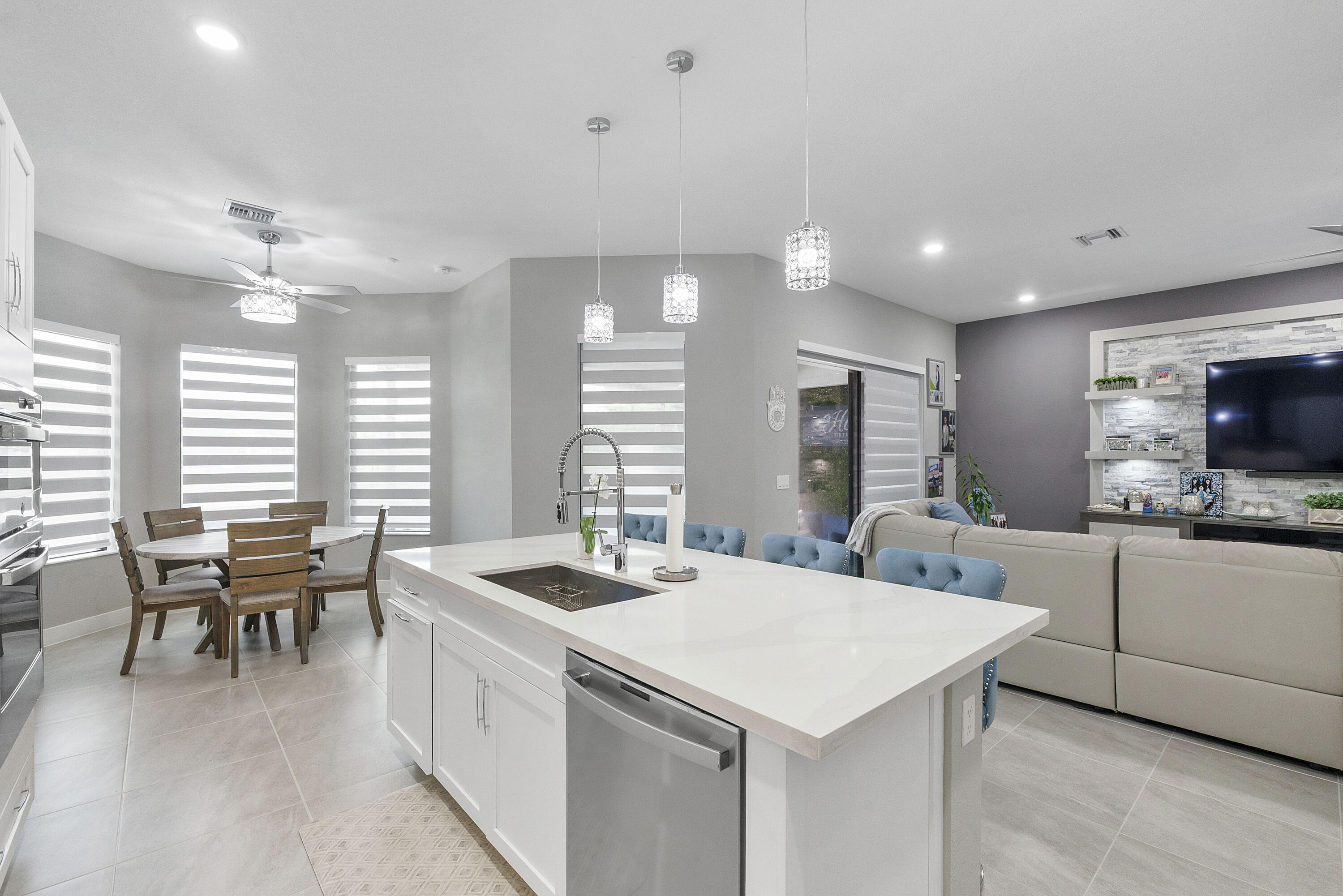 10733 AQUA Court
