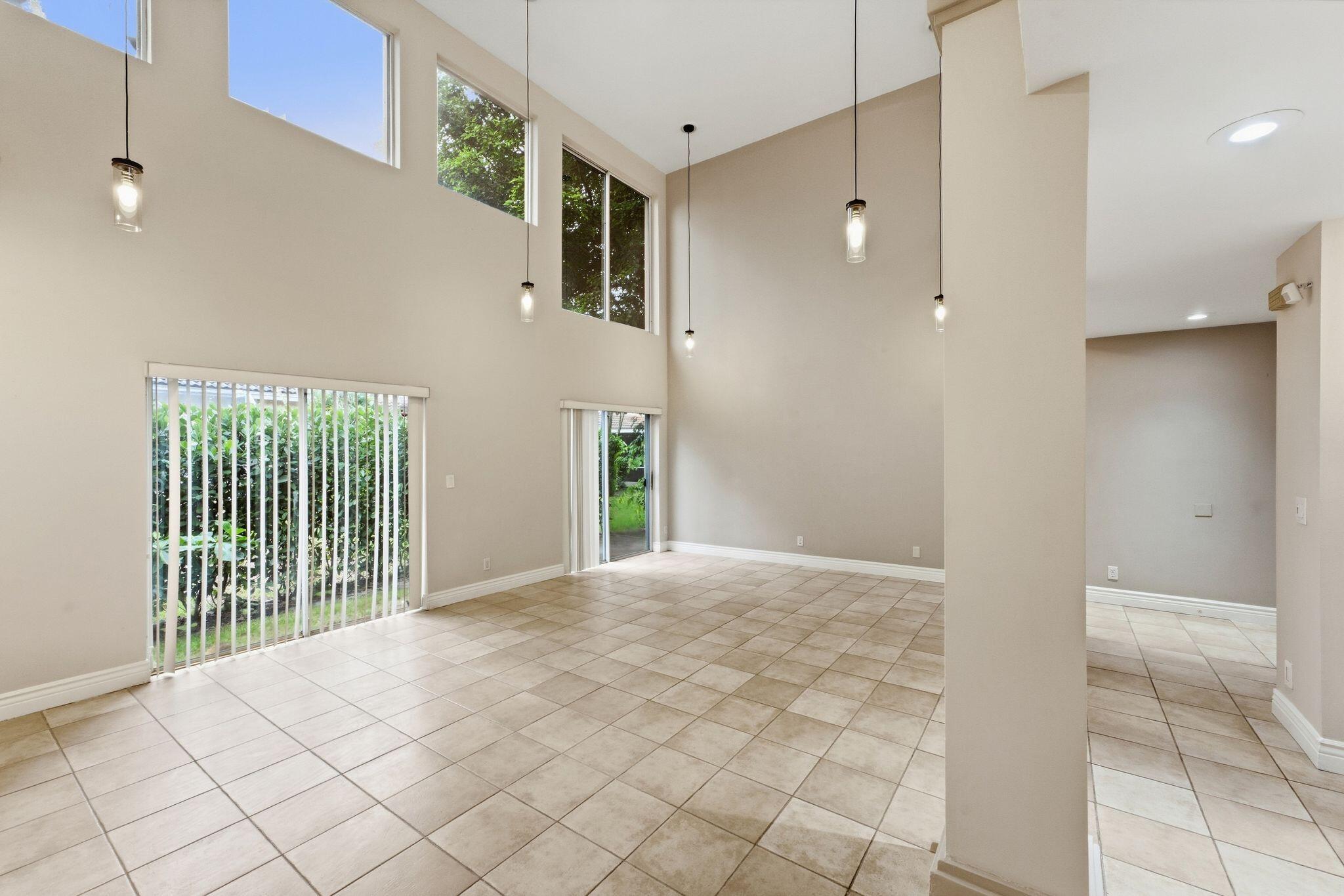 11375 Lakeview Drive 68-U
