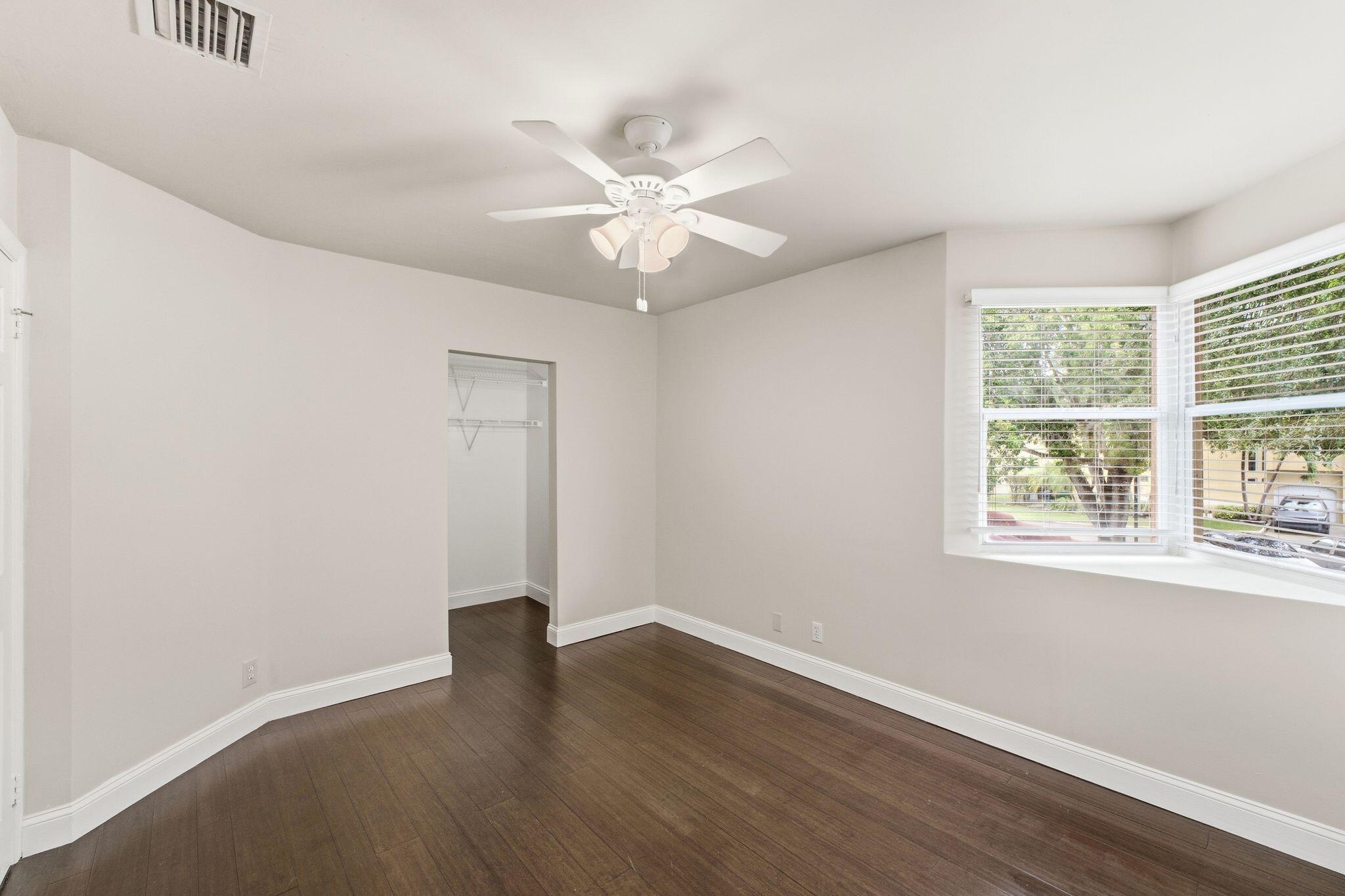 11375 Lakeview Drive 68-U