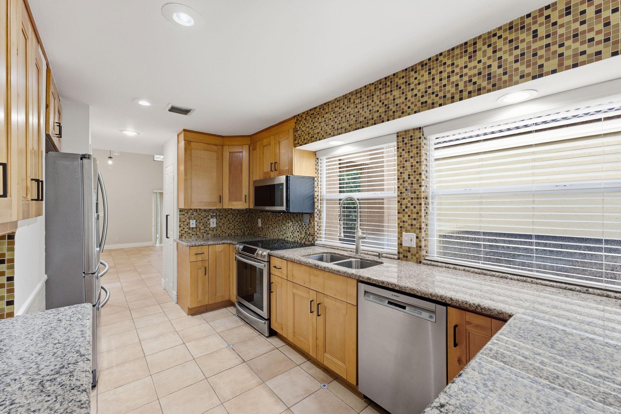 11375 Lakeview Drive 68-U