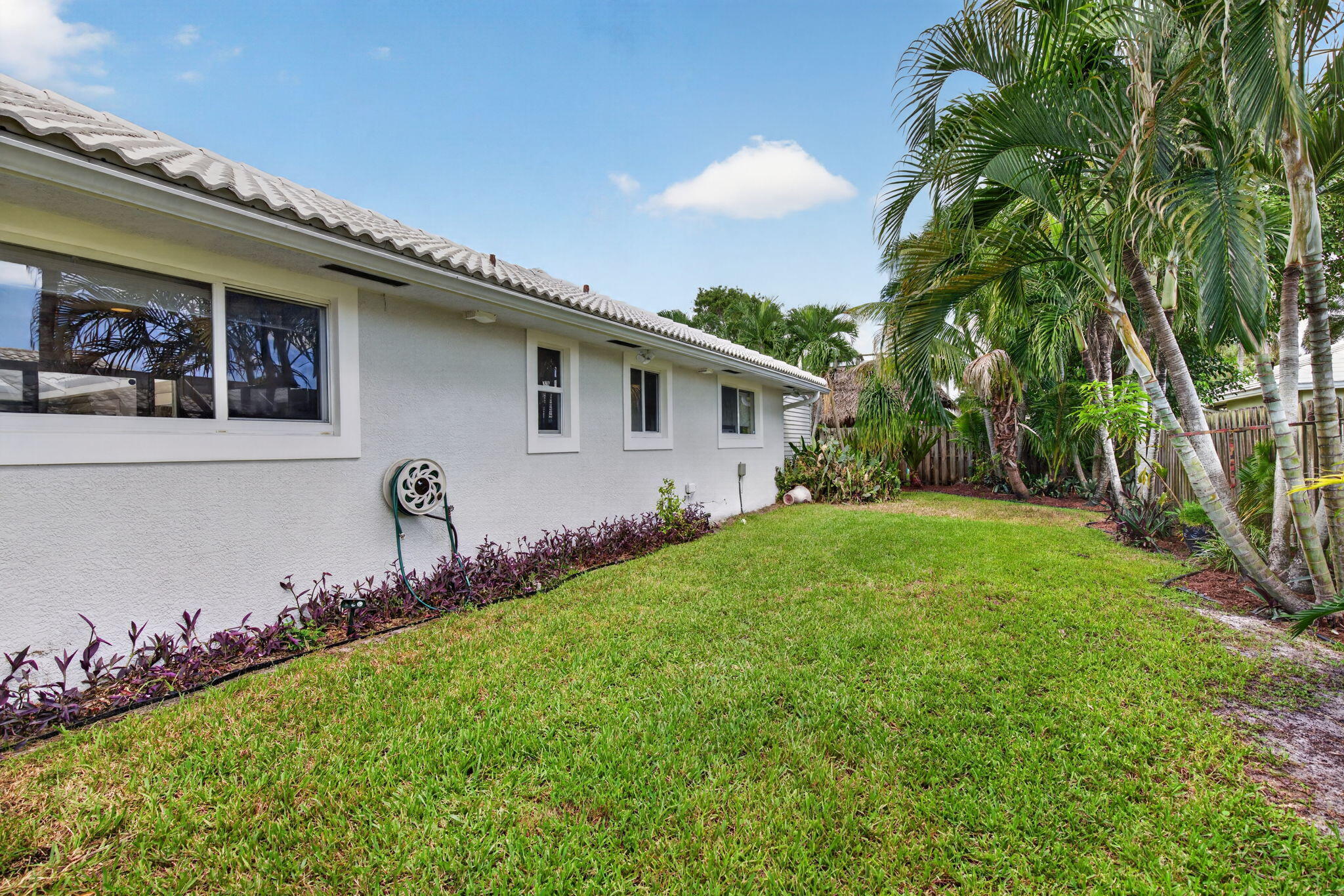 330 SW 75th Avenue