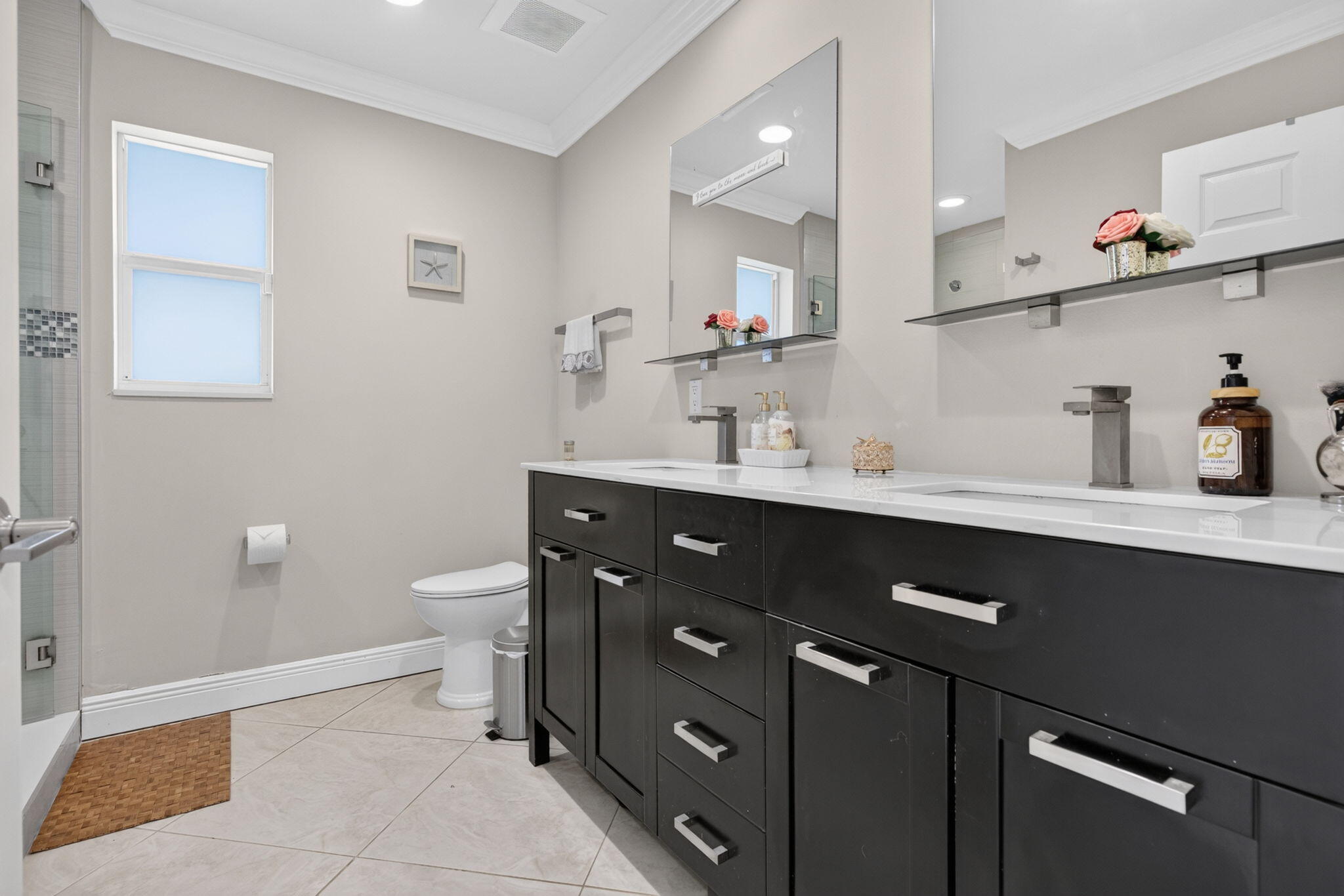 330 SW 75th Avenue