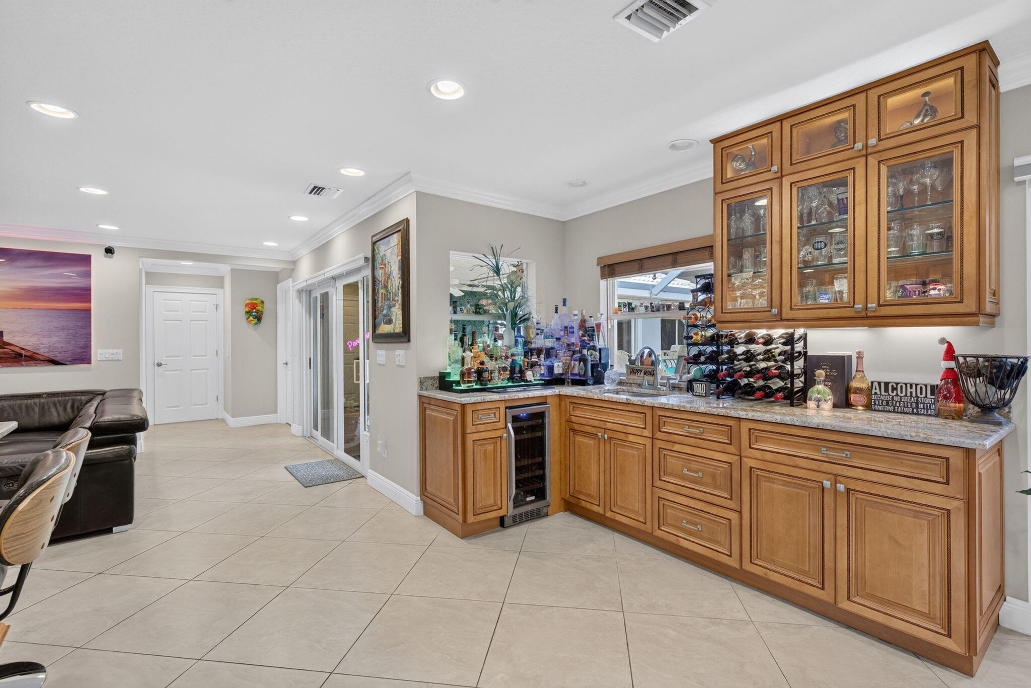 330 SW 75th Avenue