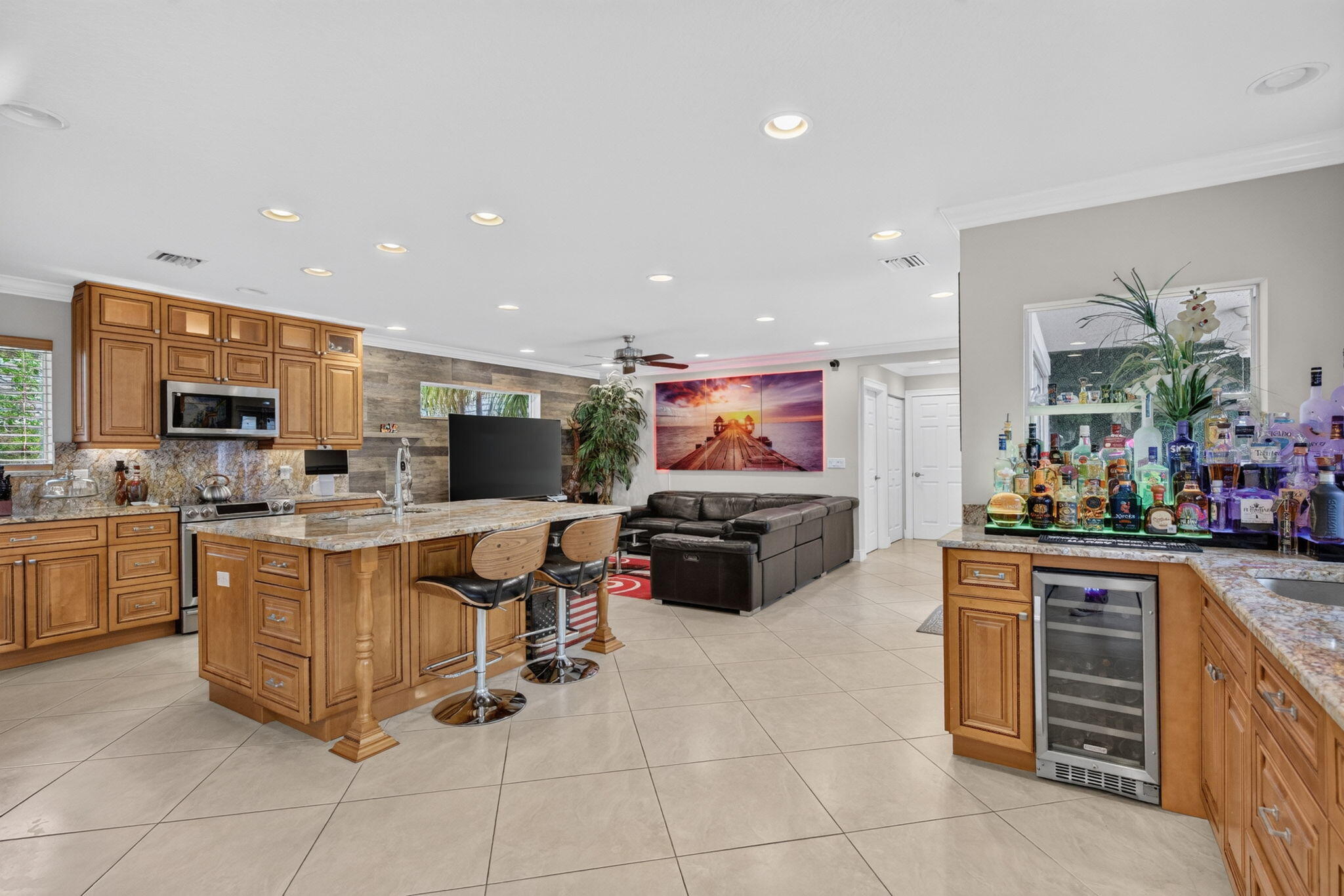 330 SW 75th Avenue