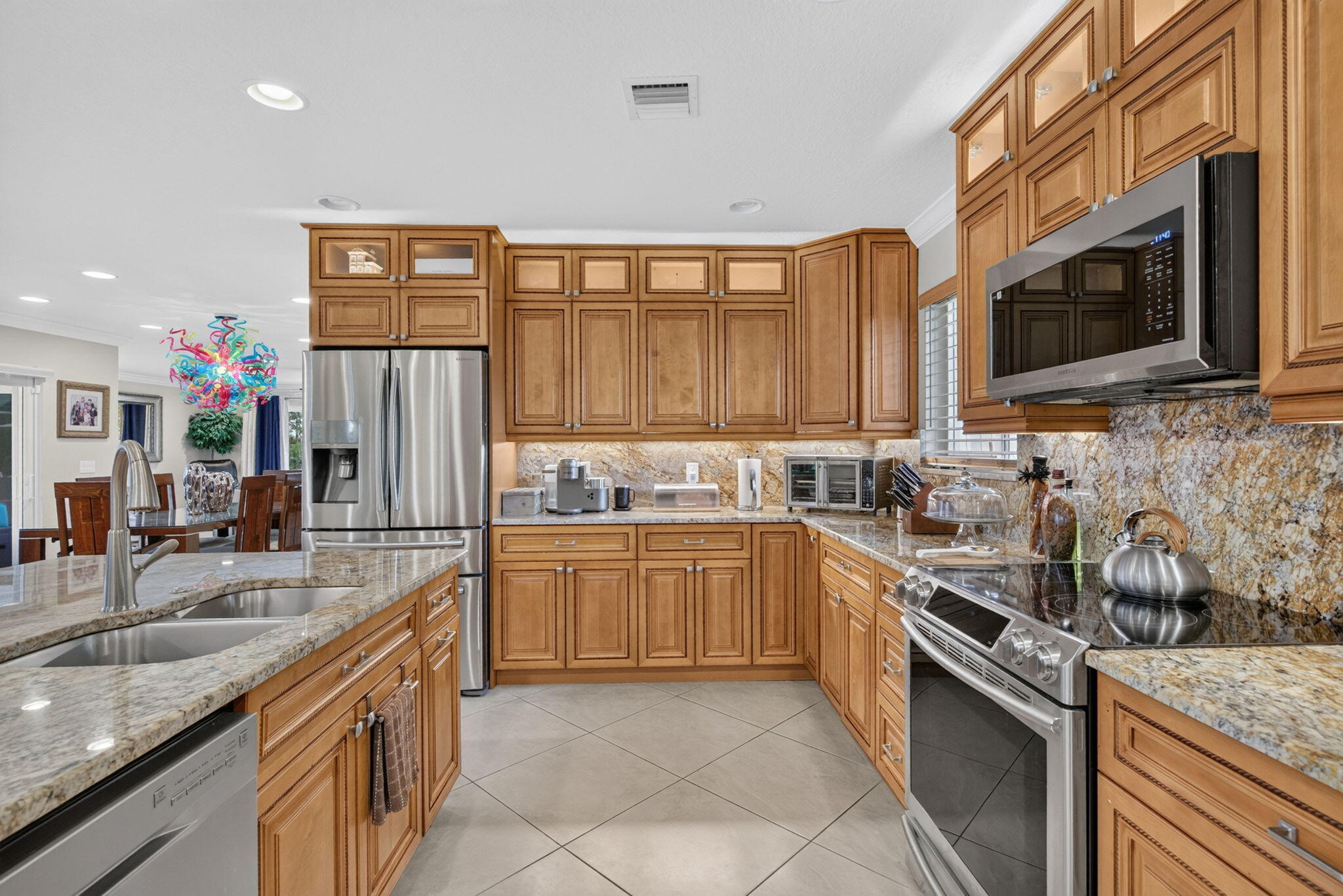 330 SW 75th Avenue