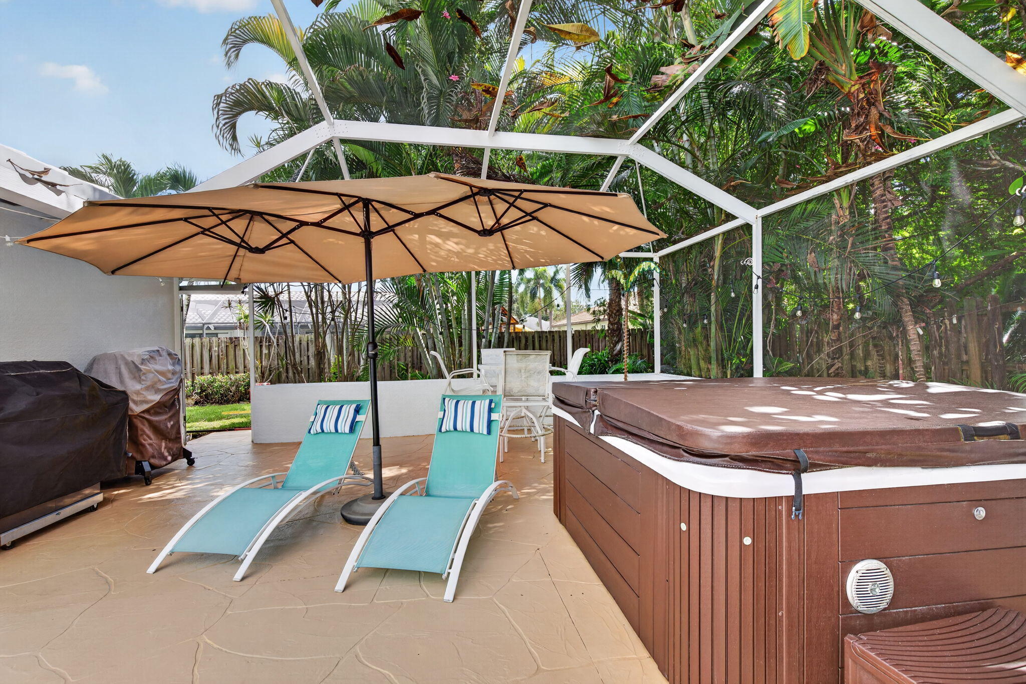330 SW 75th Avenue