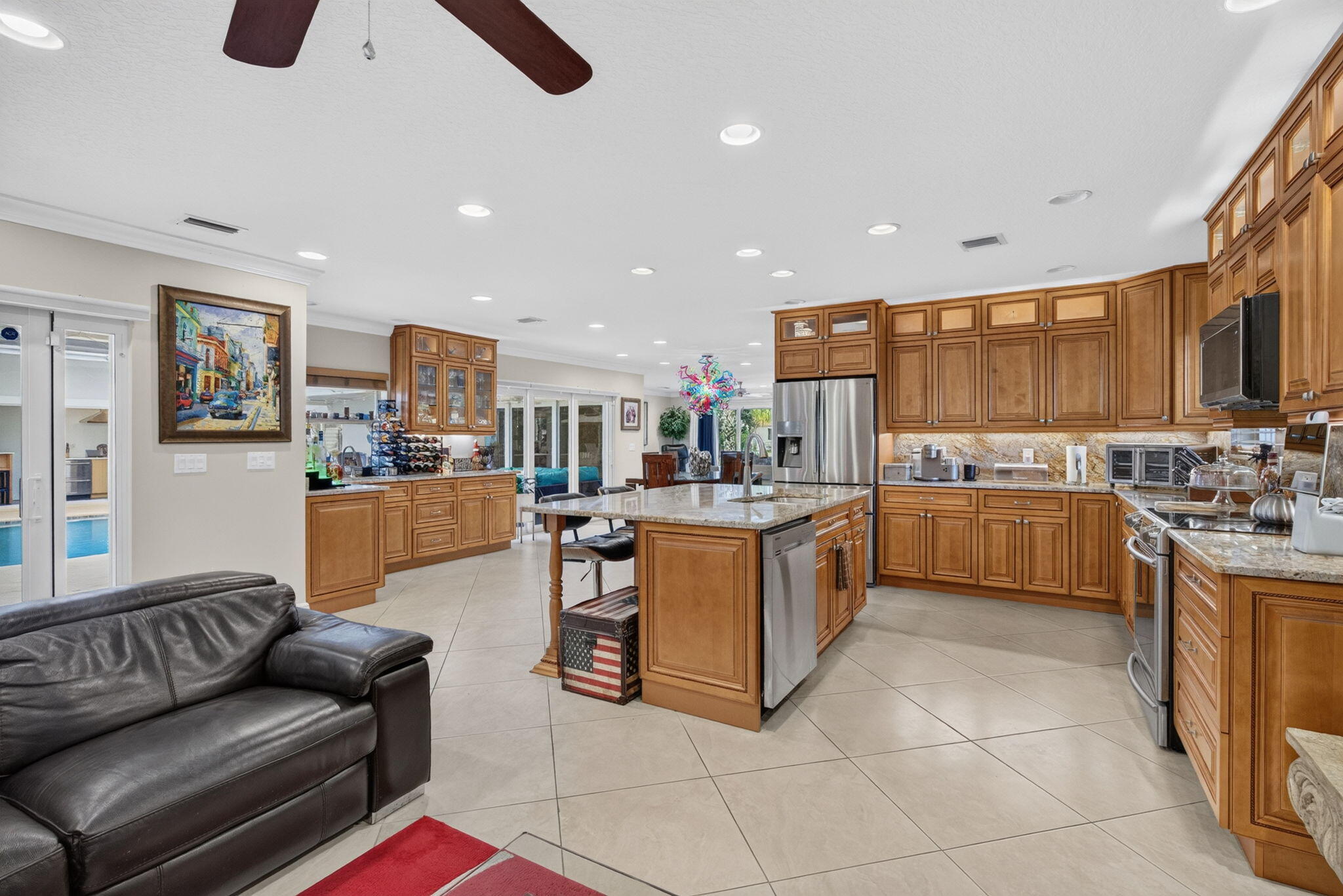 330 SW 75th Avenue