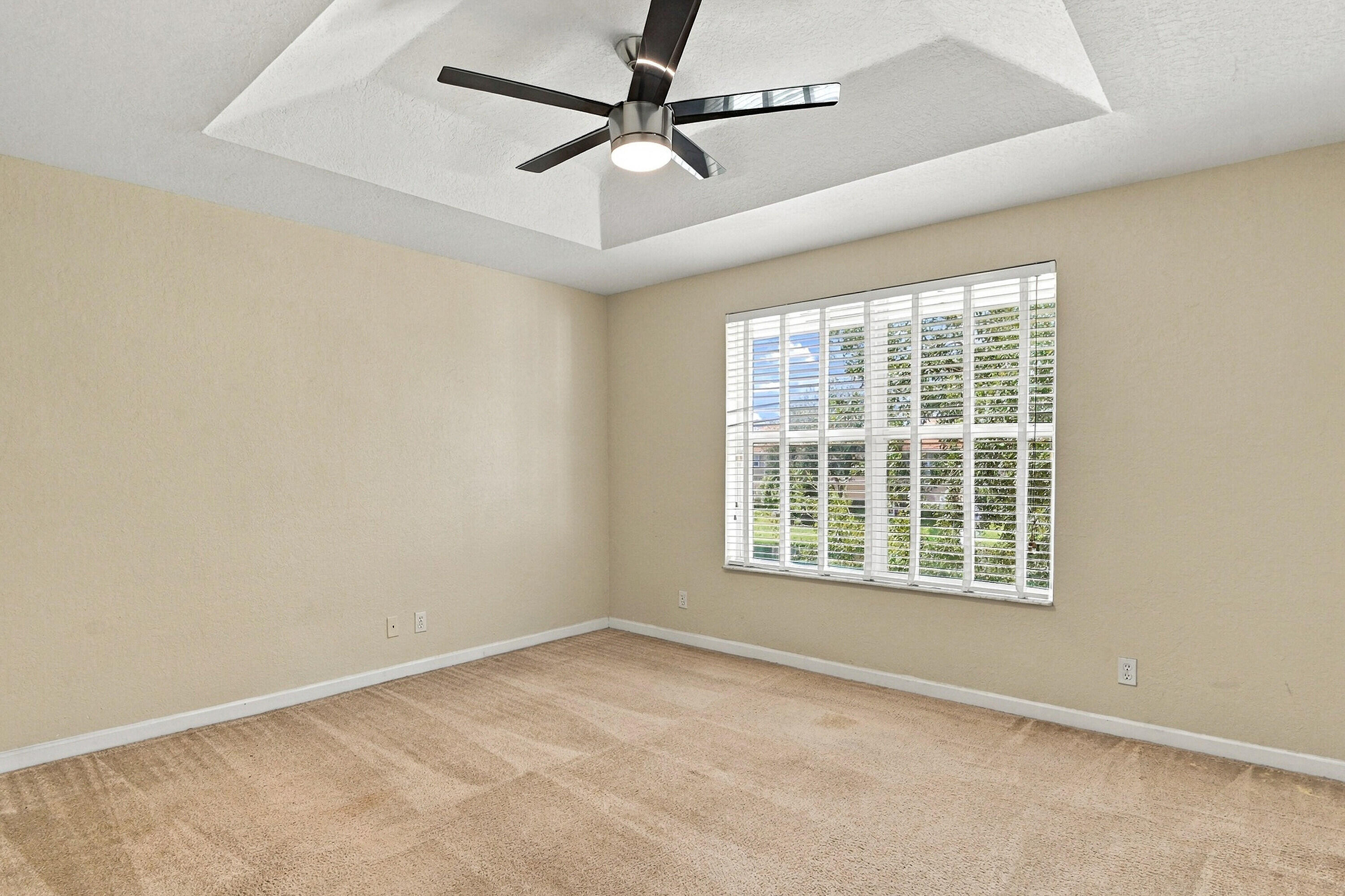 5477 NW 90th Terrace