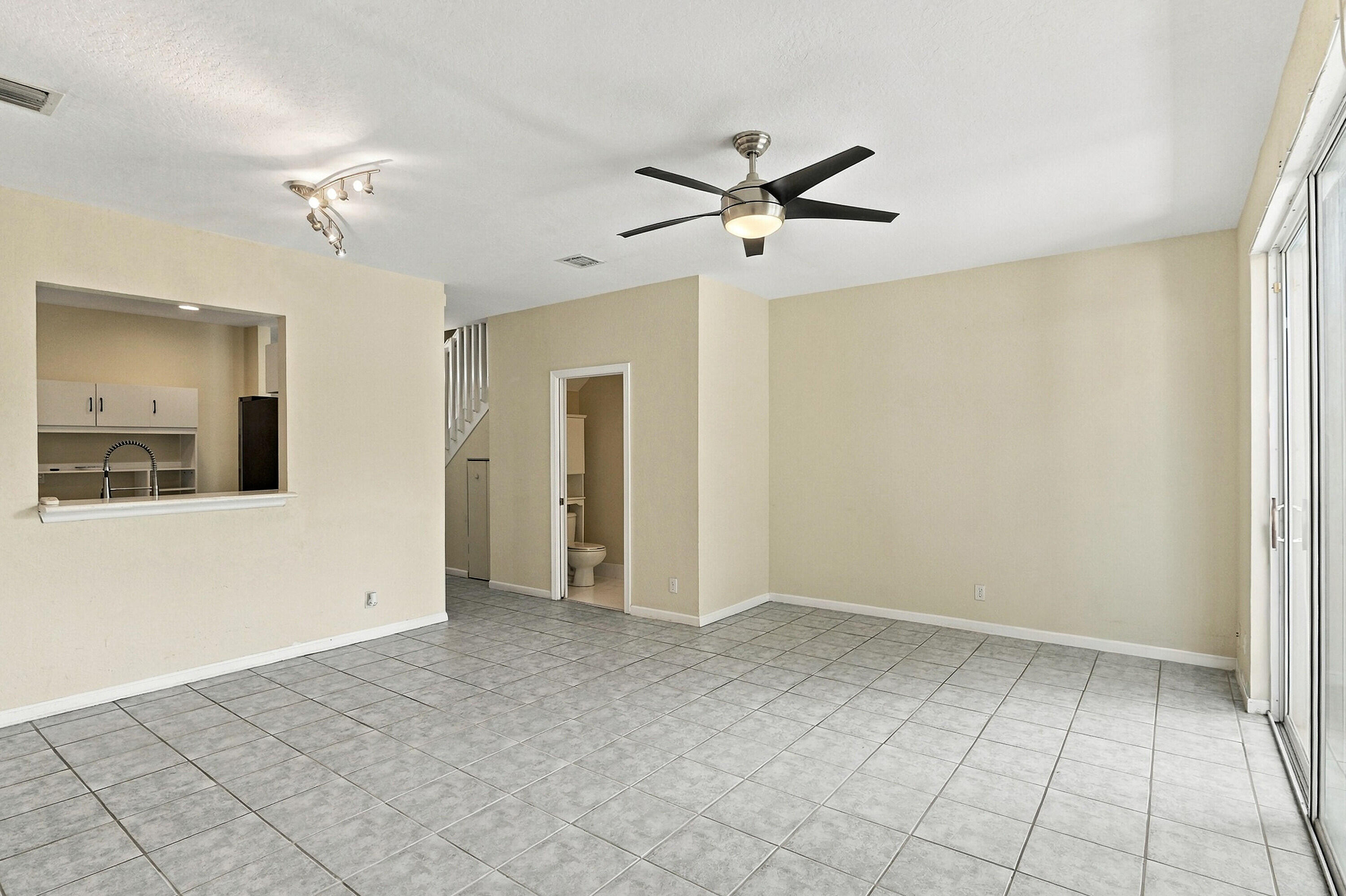 5477 NW 90th Terrace