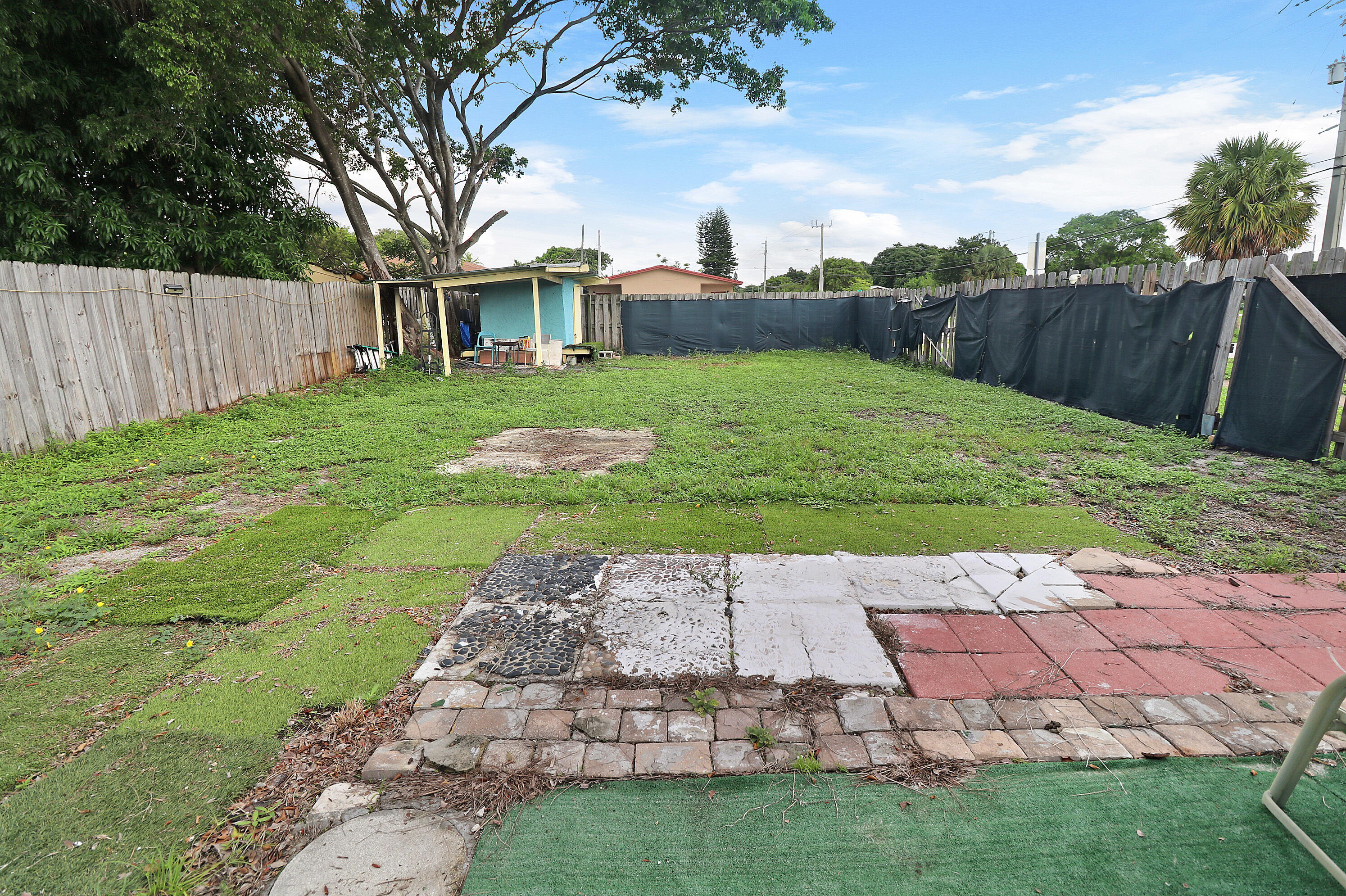 207 SW 4TH Street