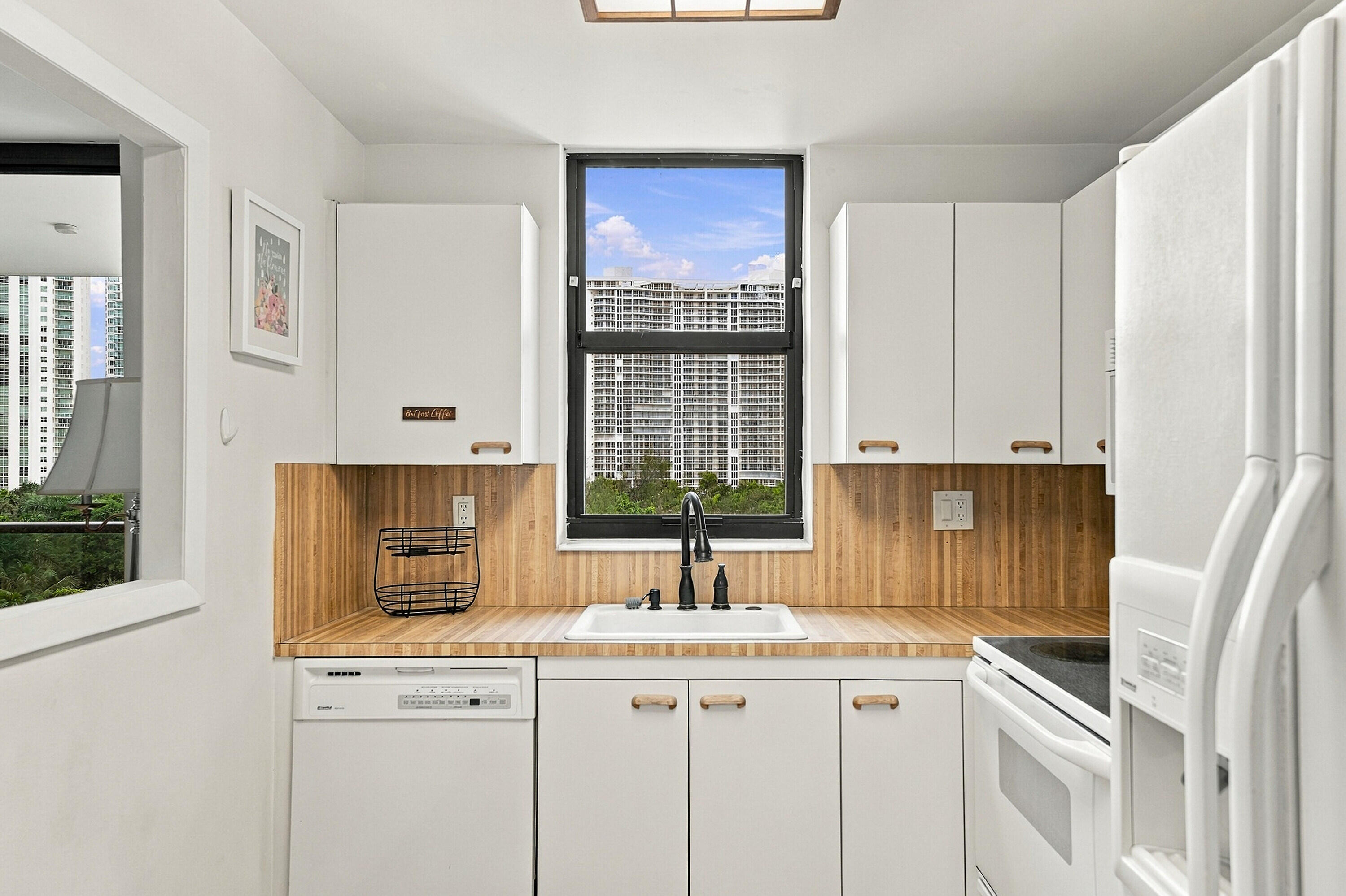 18181 NE 31ST Court 804