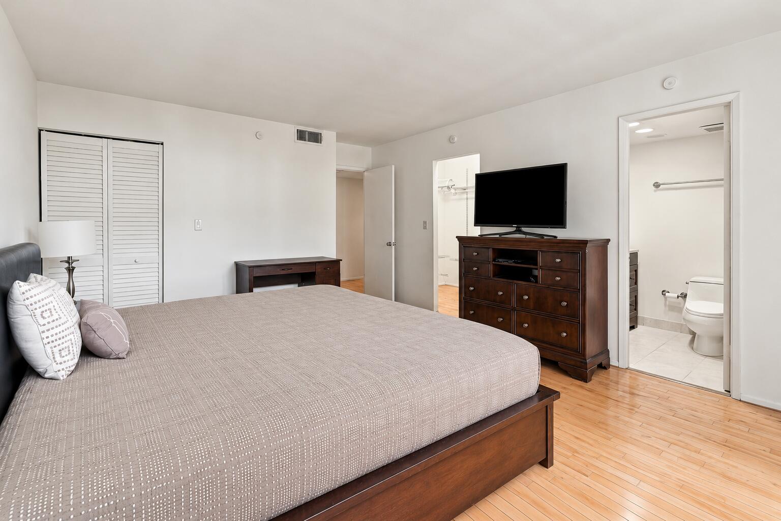 18181 NE 31ST Court 804