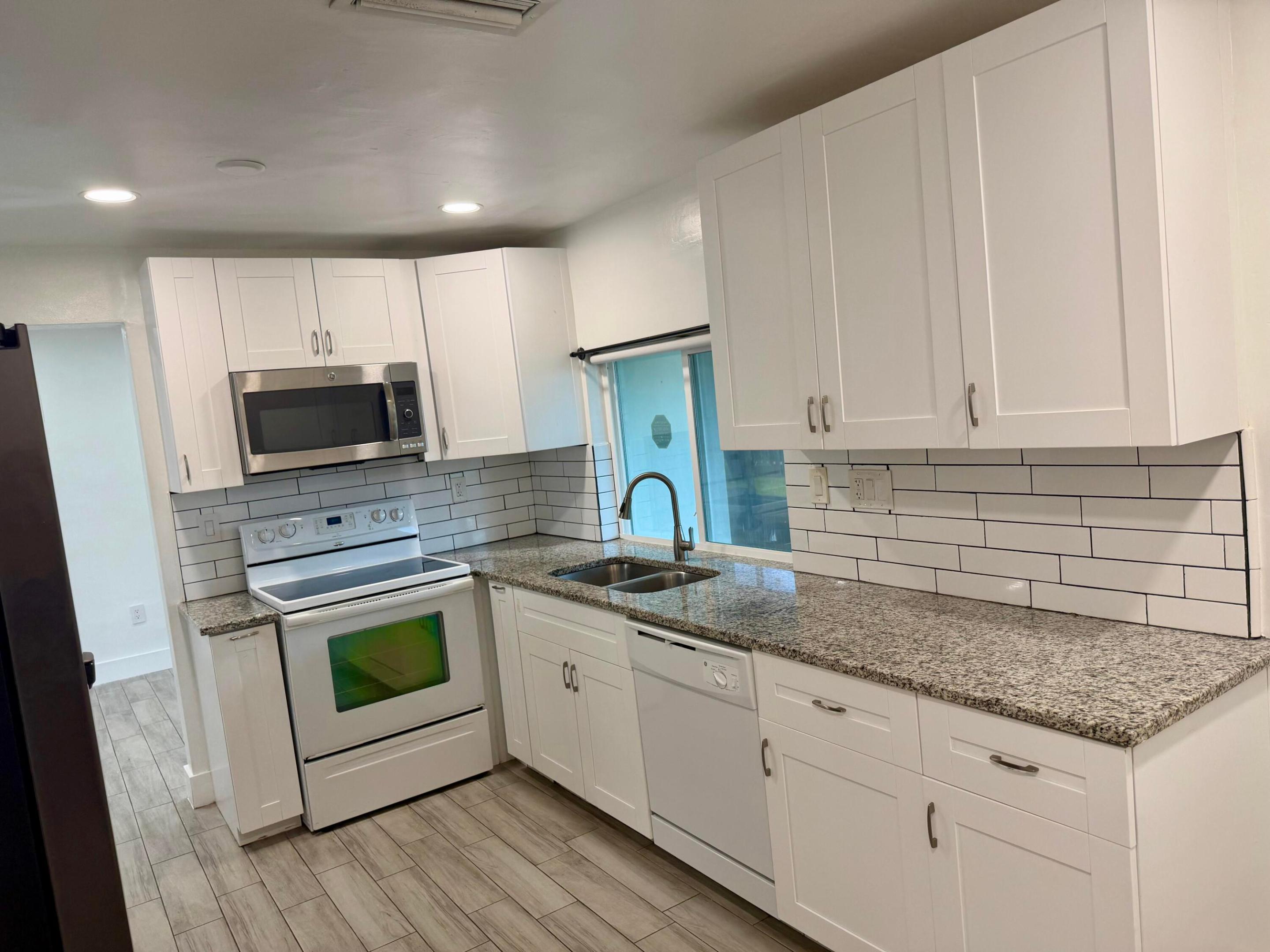 8361 NW 27th Place