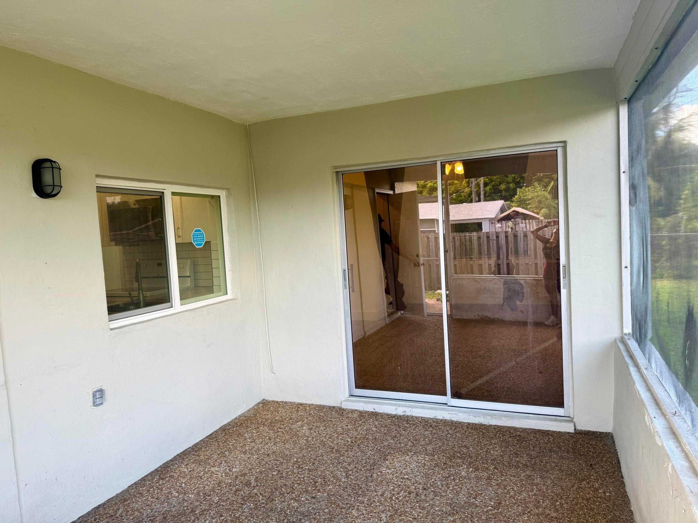8361 NW 27th Place