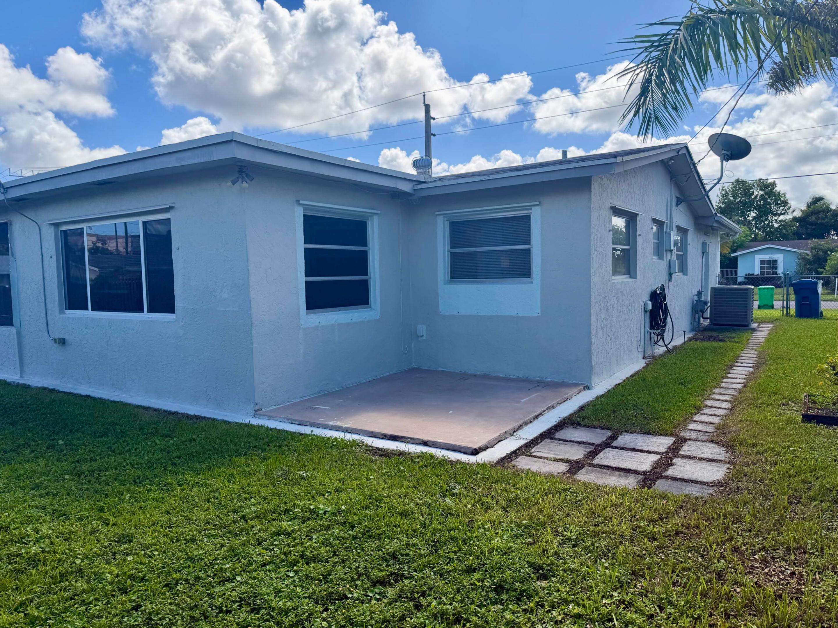 8361 NW 27th Place