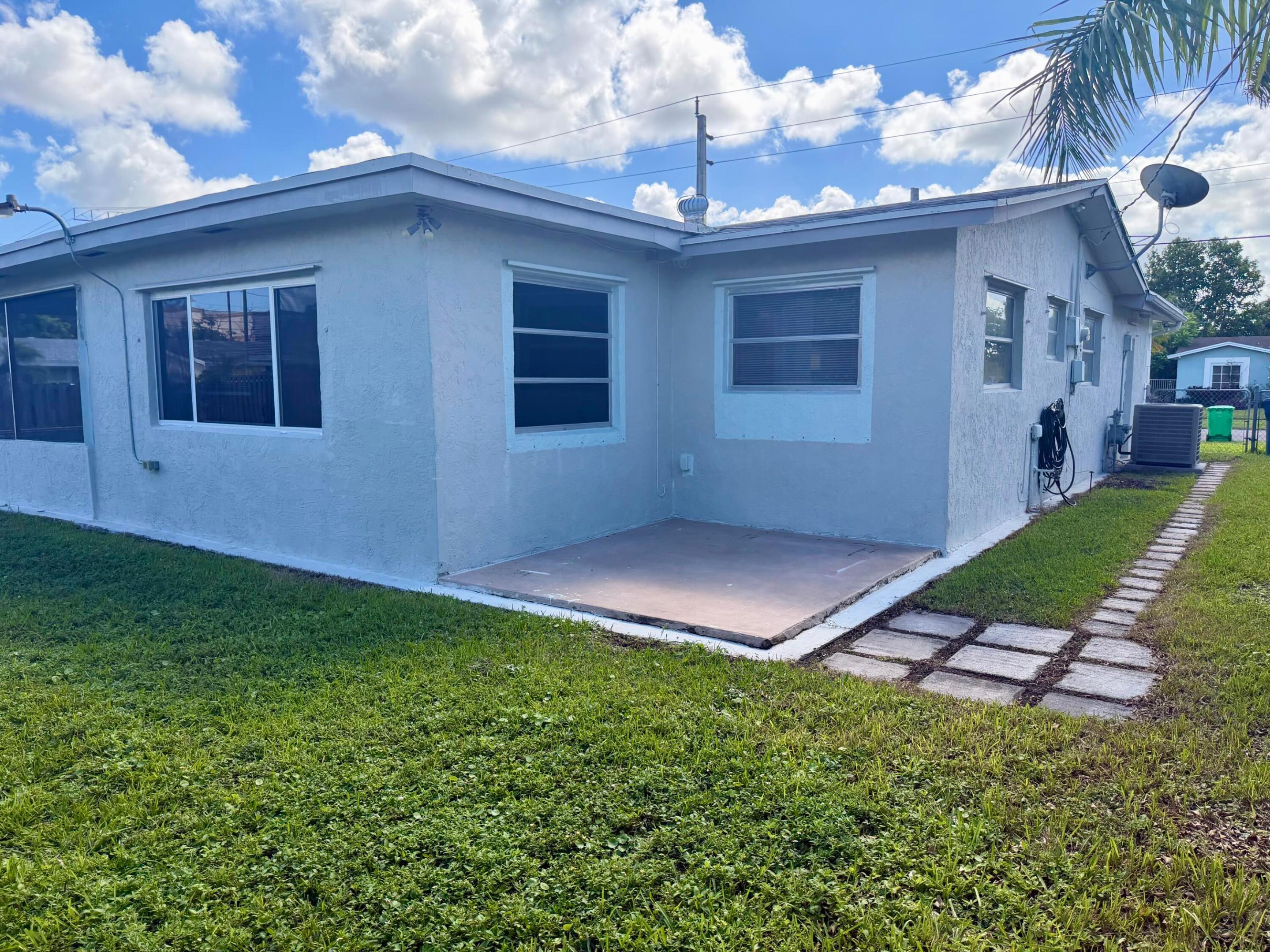 8361 NW 27th Place