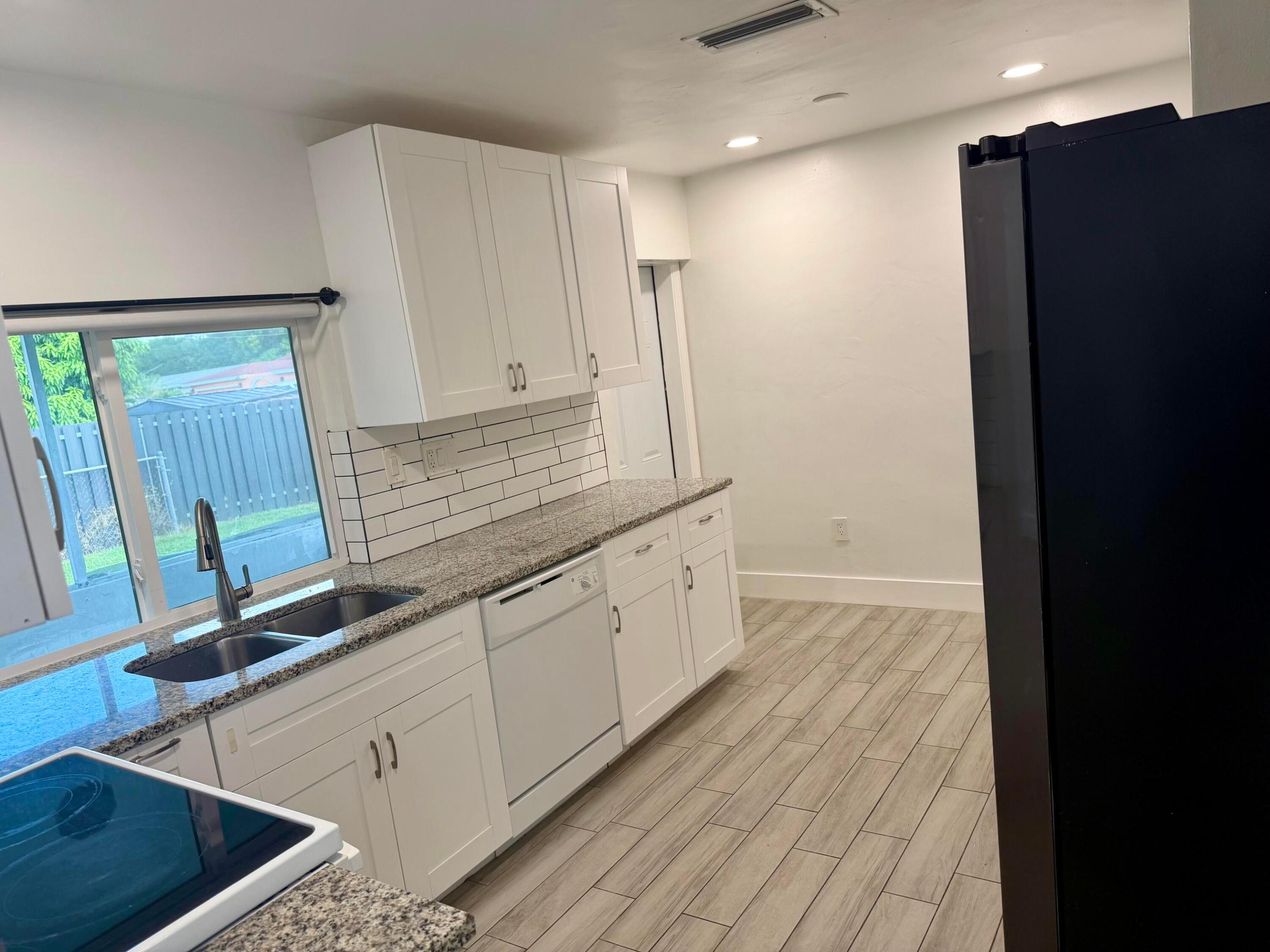 8361 NW 27th Place