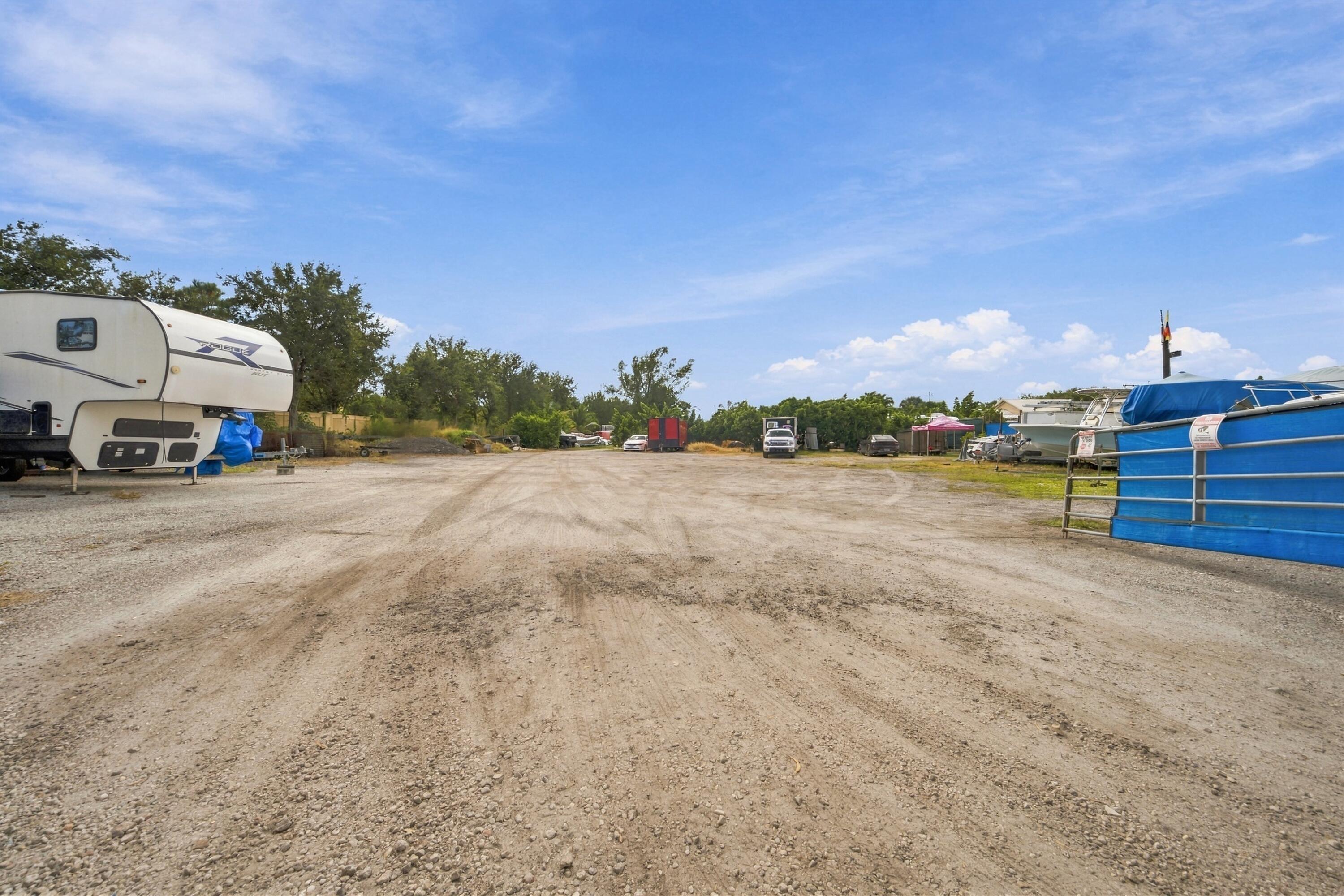 5400 THUNDERBIRD Drive