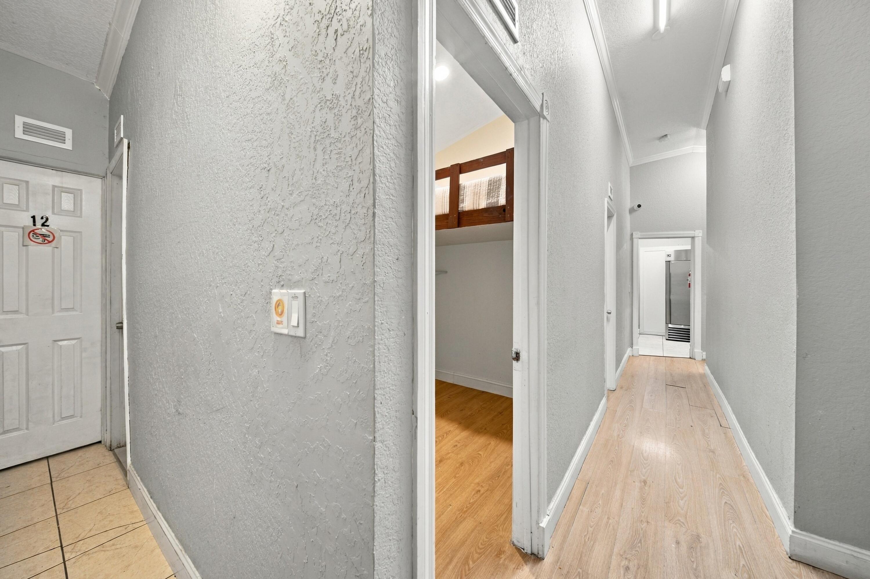 5400 THUNDERBIRD Drive