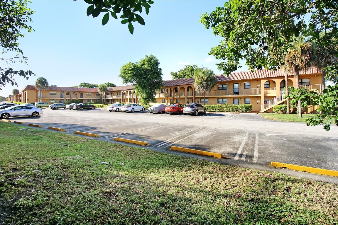 1901 W Woolbright Road A102, Boynton Beach Unit: A102