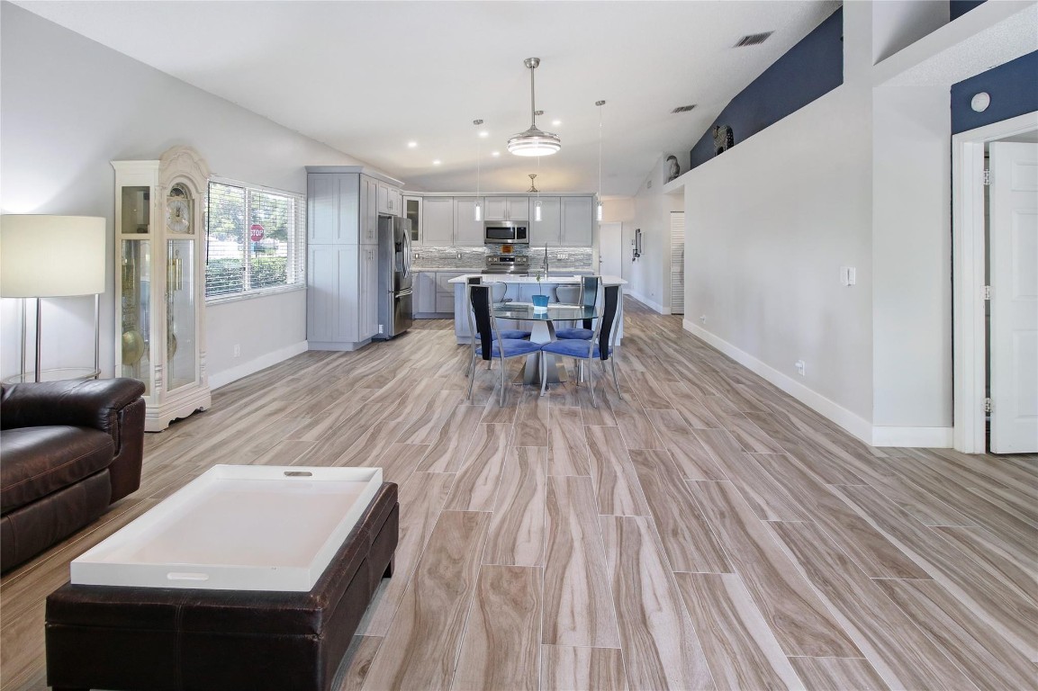 4280 SW 11th Street, Deerfield Beach