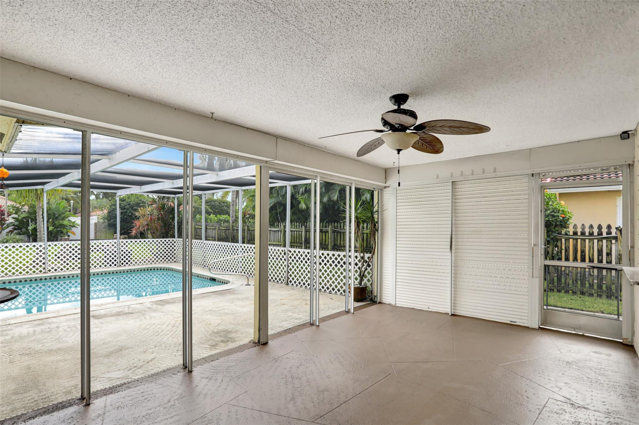 895 NW 87th Avenue, Coral Springs