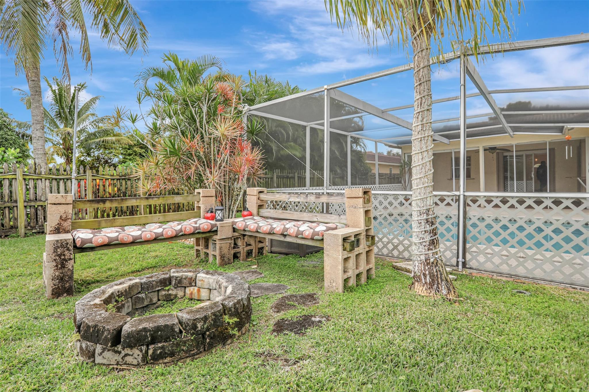 895 NW 87th Avenue, Coral Springs